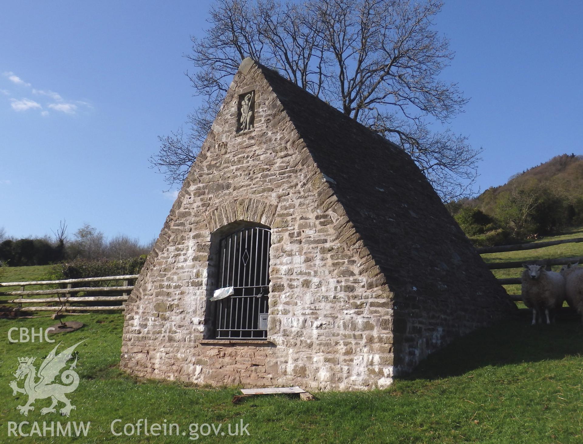 Colour photo showing Well House, New Inn Farm, taken by Paul R. Davis and dated 18th April 2015.