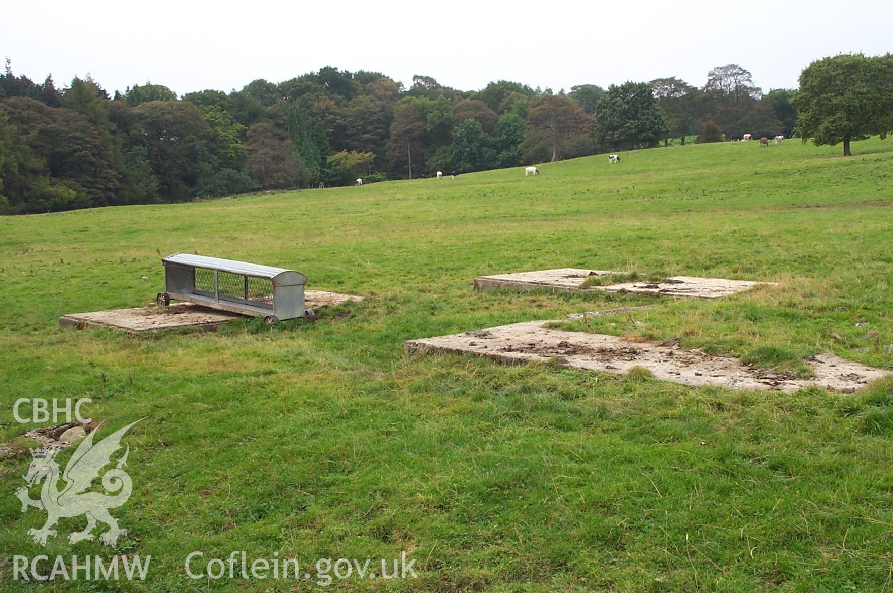 Digital photograph of Plas-yn-fron Searchlights taken on 07/10/2002 by Oxford Archaeology North during the Ruabon Mountain Upland Survey