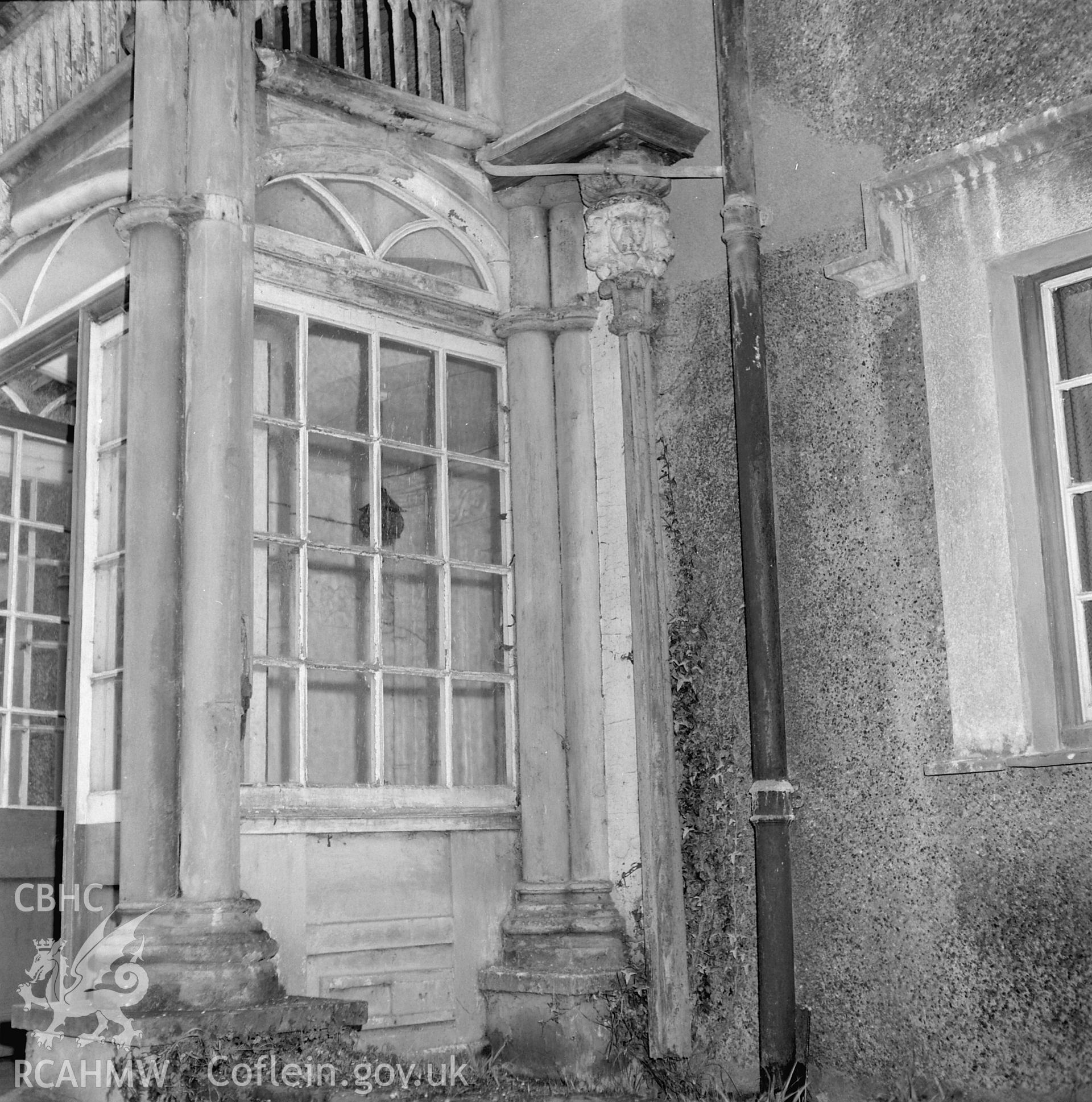 Side view of porch