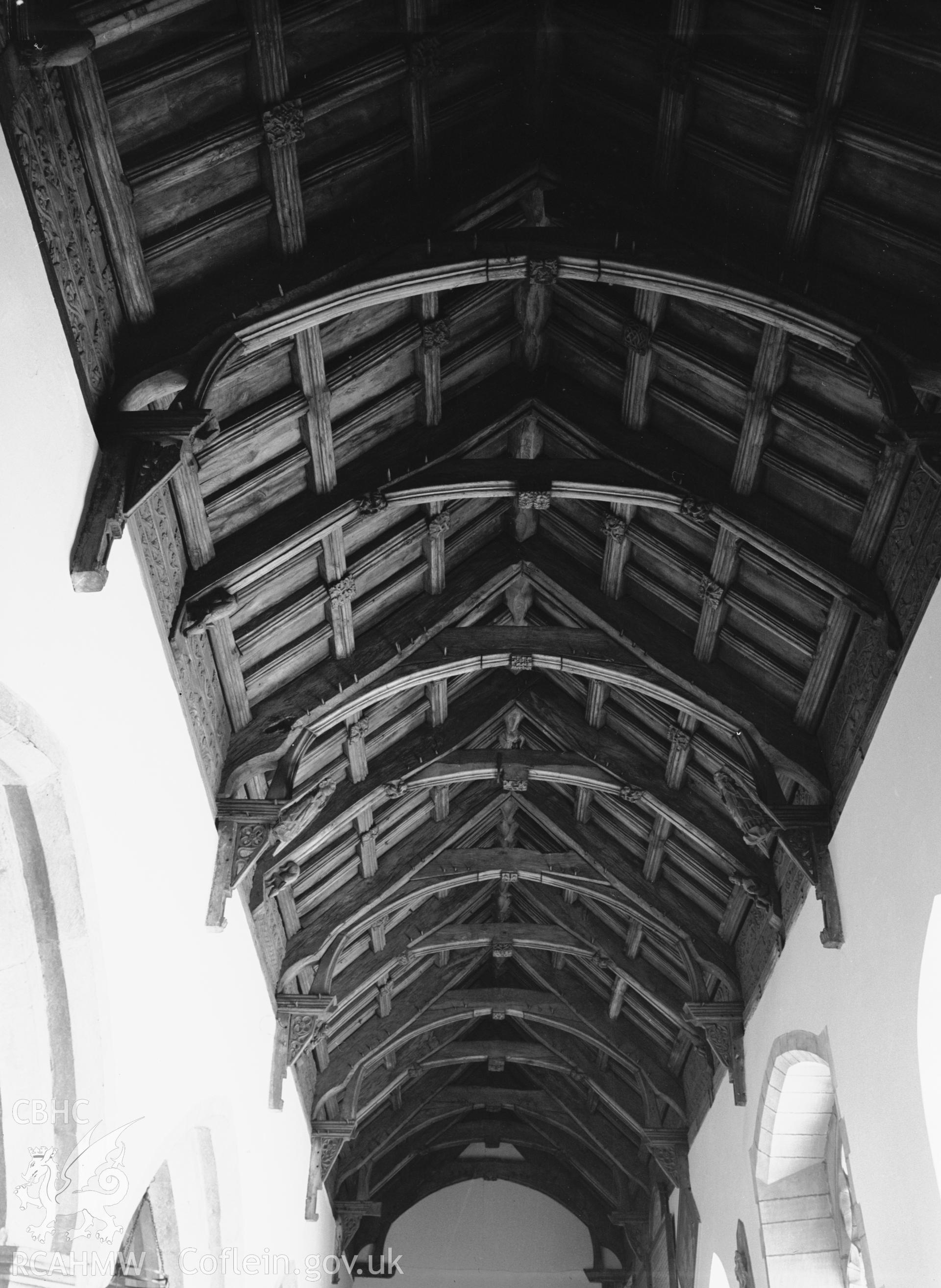 Interior: N aisle roof