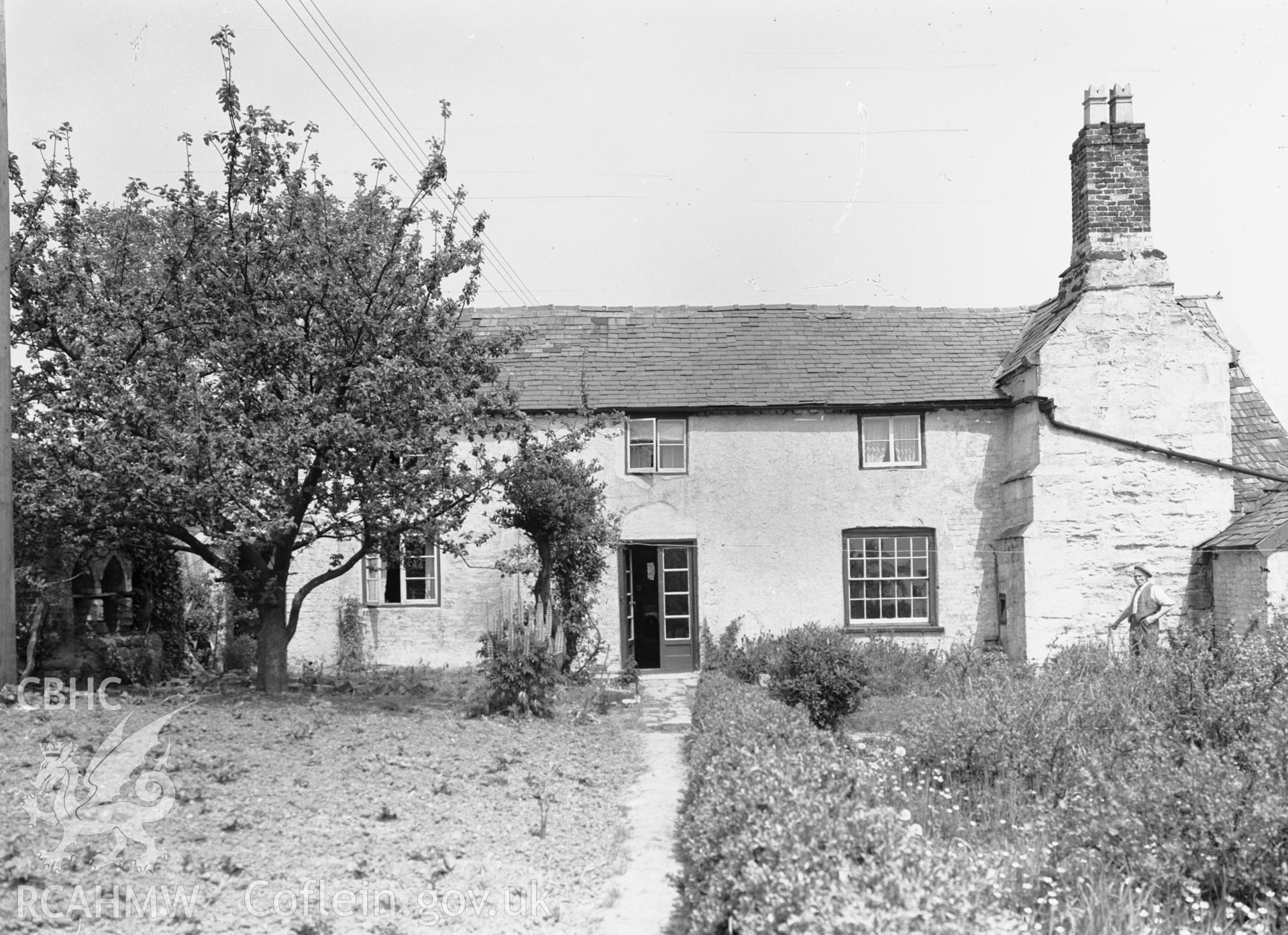 Exterior: front elevation