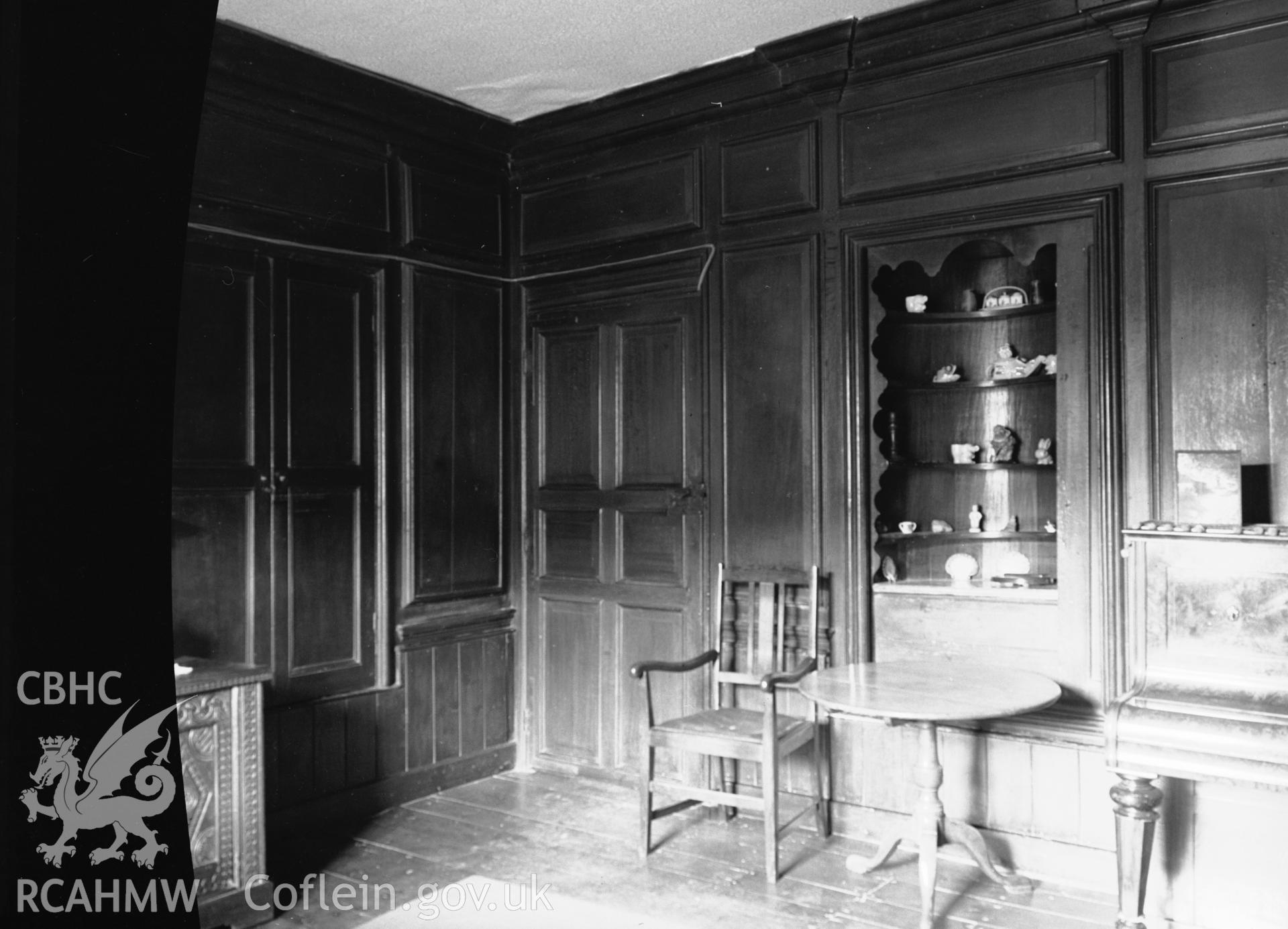Panelled room in 1716 wing