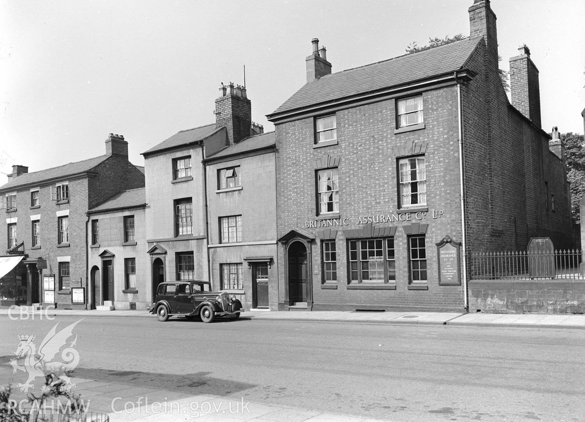 Black and white photograph showing front elevation of No. 29 Chester Street and adjoining houses, Wrexham