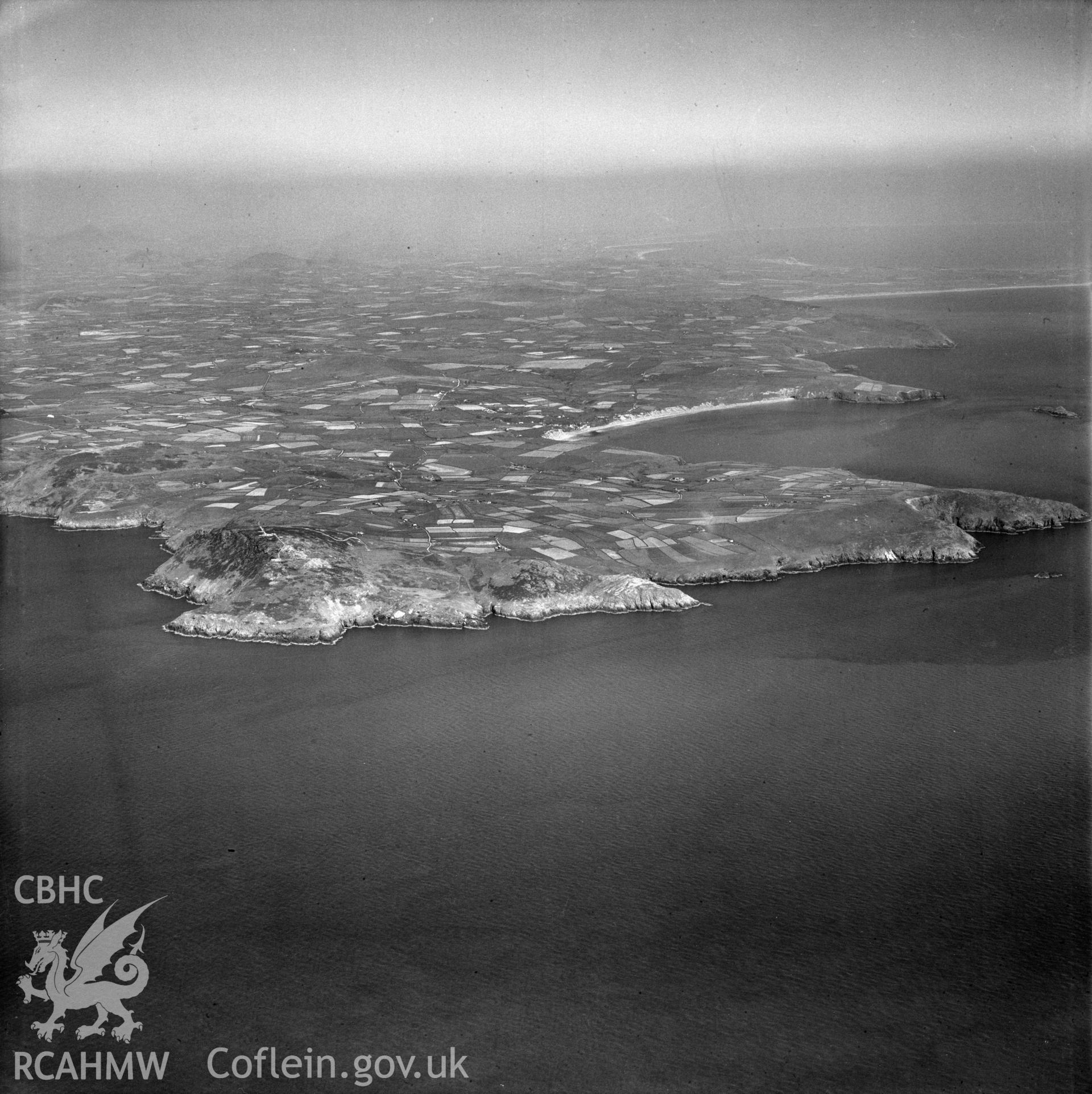 View showing Llyn Peninsular landscape