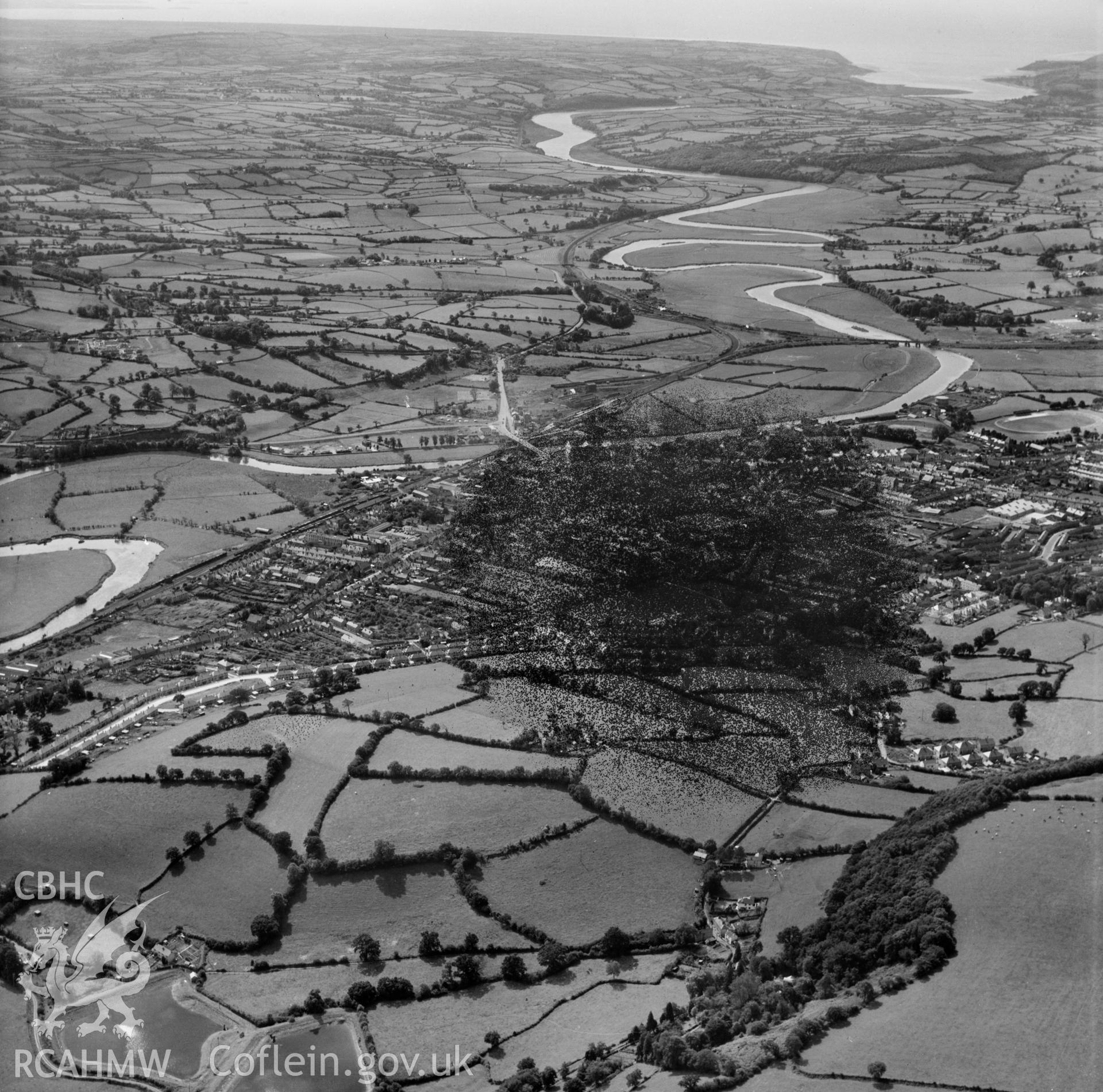 Landscape view of mouth of River Taff, Carmarthen