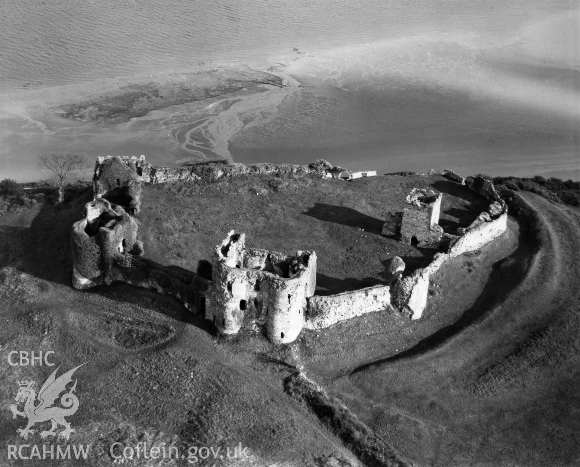 View of Llansteffan castle. Oblique aerial photograph, 5?" cut roll film.