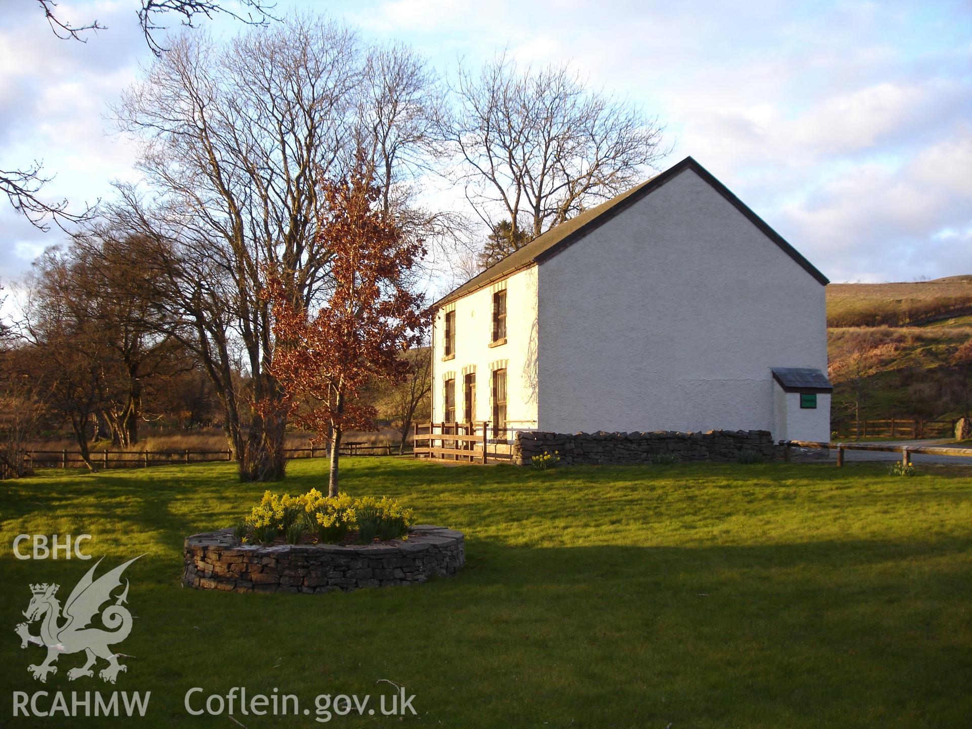 Digital colour photograph of a farmhouse at Disgwylfa taken on 09/04/2008 by R.P. Sambrook during the Sennybridge Dry Training Area Upland Survey undertaken by Trysor.