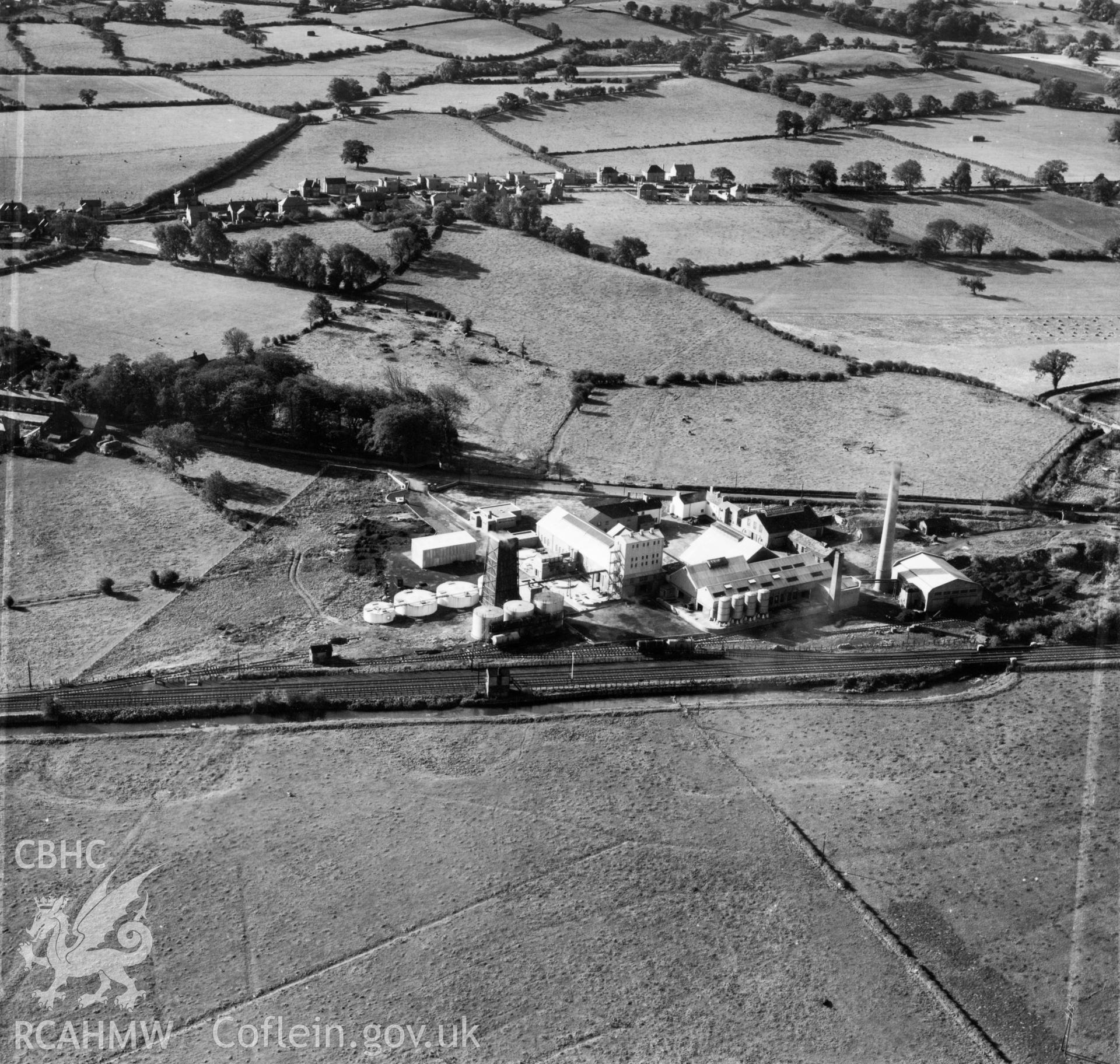 View of the Synthite Ltd. works near Mold. Oblique aerial photograph, 5?" cut roll film.