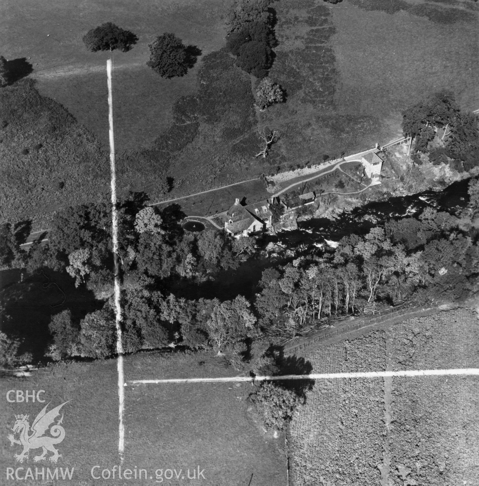 View of Buckland Old Mill, commissioned by Sir Roy Fedden. Oblique aerial photograph.