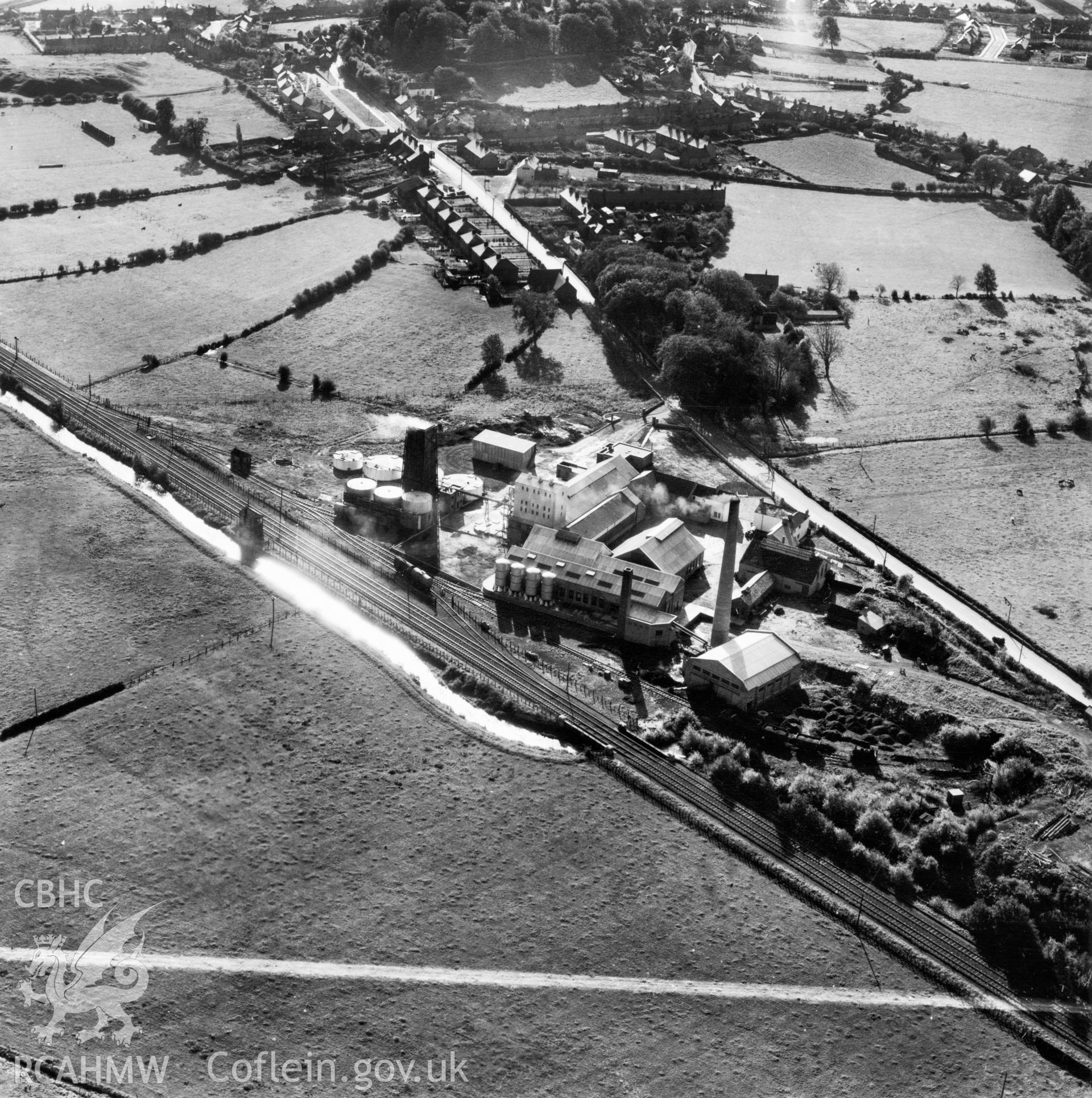 View of the Synthite Ltd. works near Mold. Oblique aerial photograph, 5?" cut roll film.