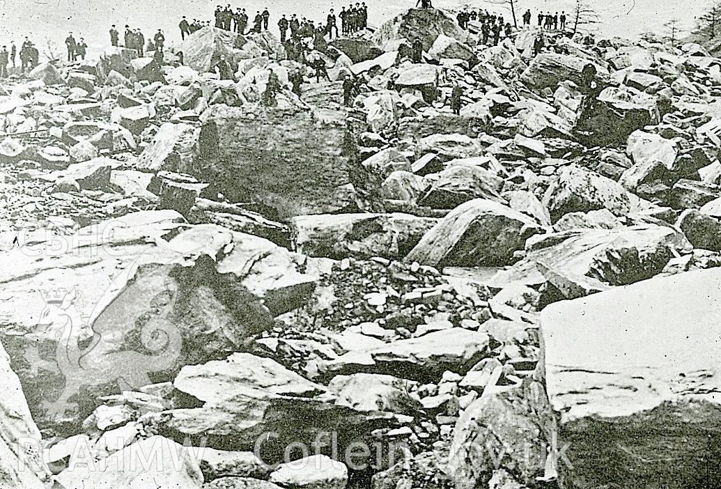 Digital copy of postcard showing the 1913 landslip at  New Tredegar colliery