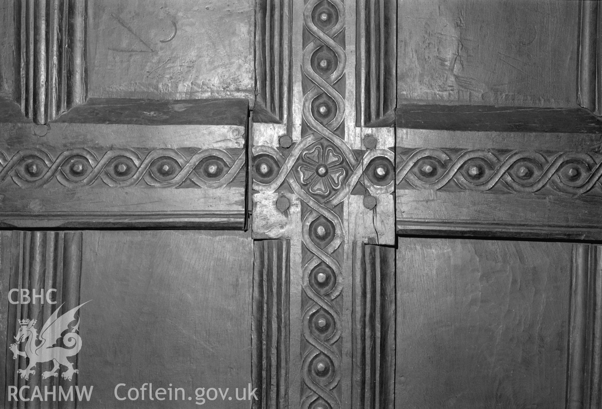 Sixteenth-century screen