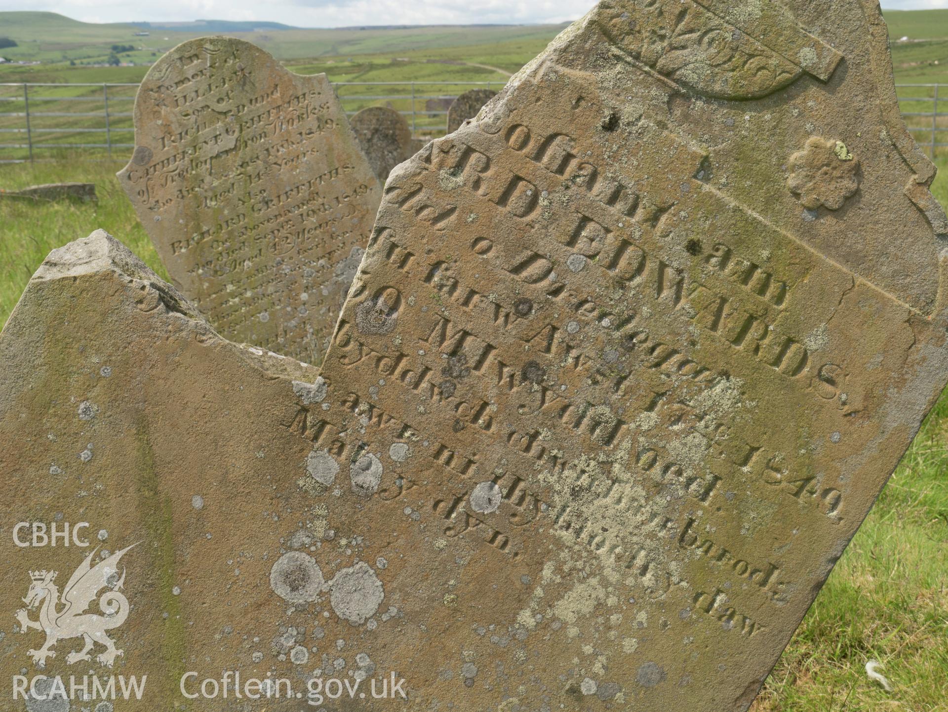 grave of Edwards and Griffiths families.