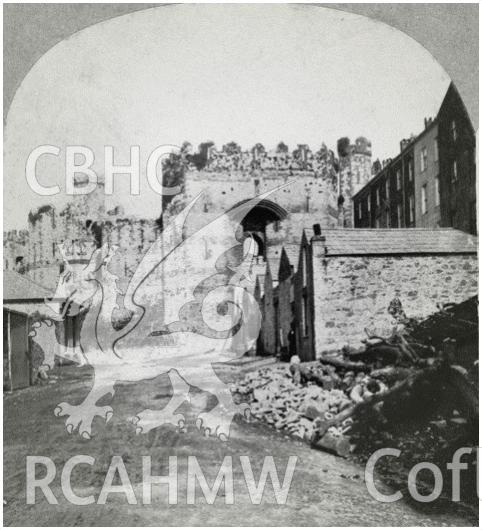 .gif file showing view of Caernarfon Castle produced by Rita Singer using images in the National Monuments of Record