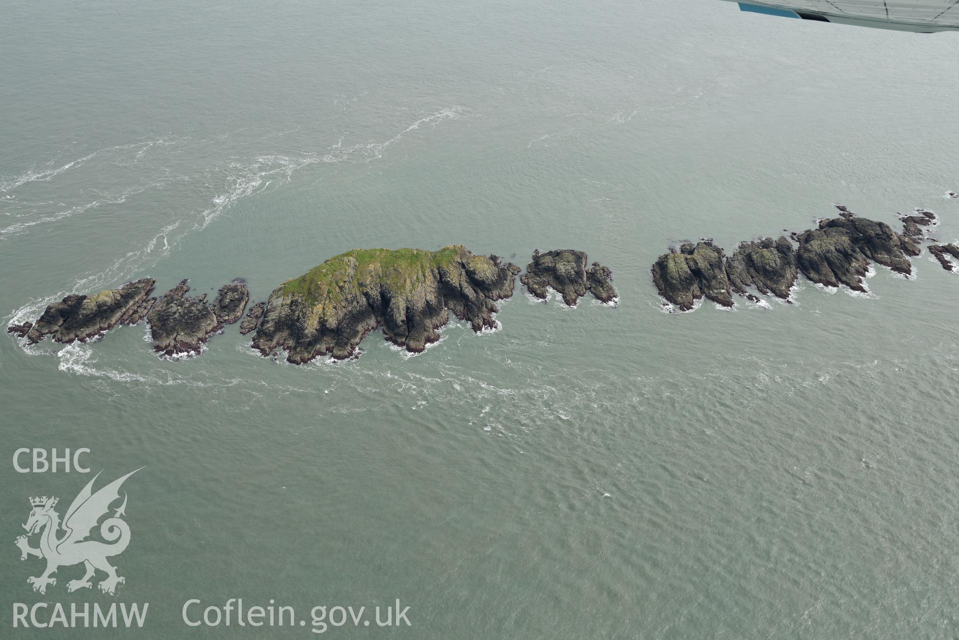 North Bishop, at extreme low tide. Baseline aerial reconnaissance survey for the CHERISH Project. ? Crown: CHERISH PROJECT 2017. Produced with EU funds through the Ireland Wales Co-operation Programme 2014-2020. All material made freely available through the Open Government Licence.