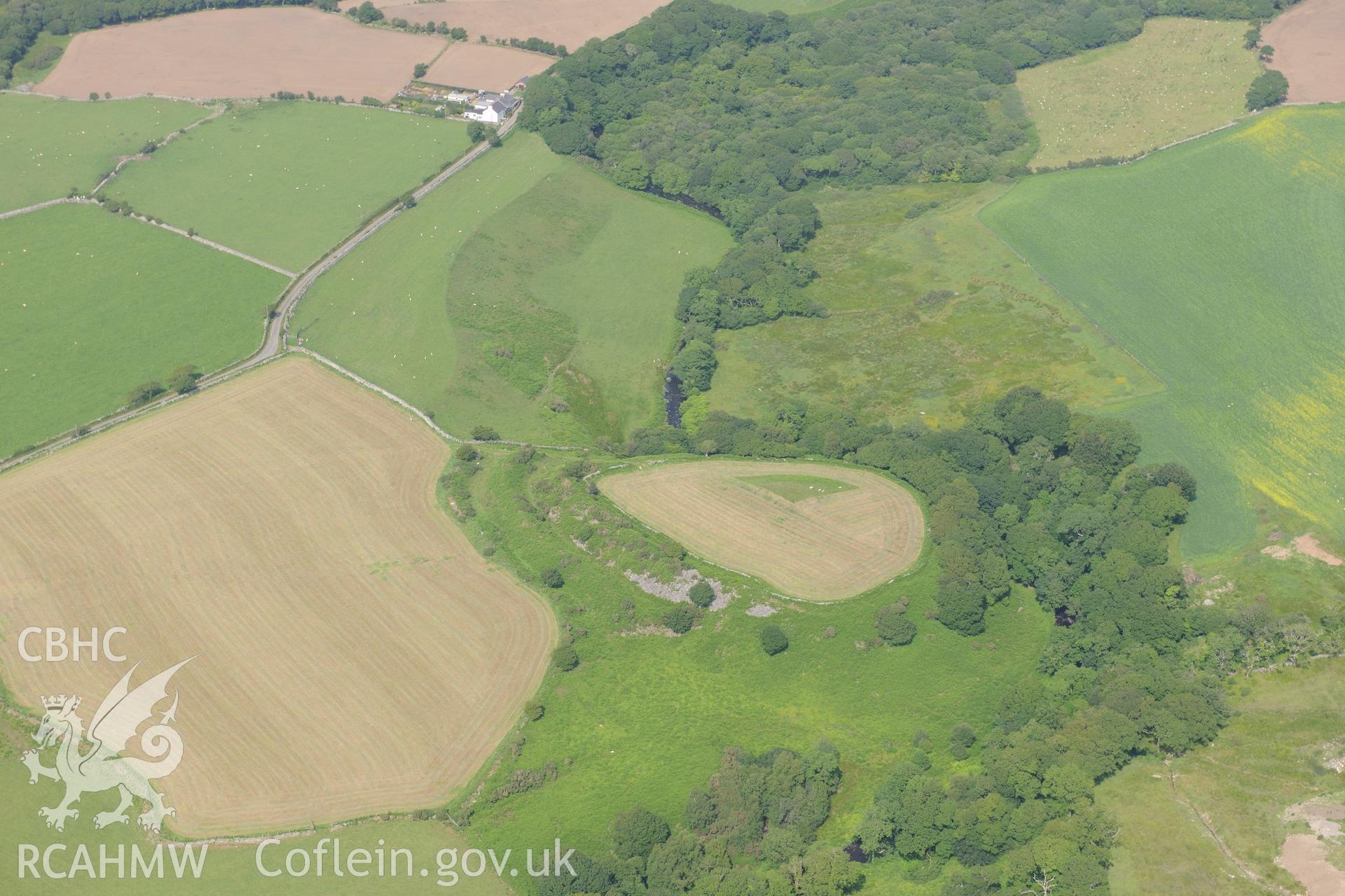 Craig-y-Dinas defended enclosure, Llanllyfni, south of Caernarfon. Oblique aerial photograph taken during the Royal Commission?s programme of archaeological aerial reconnaissance by Toby Driver on 12th July 2013.