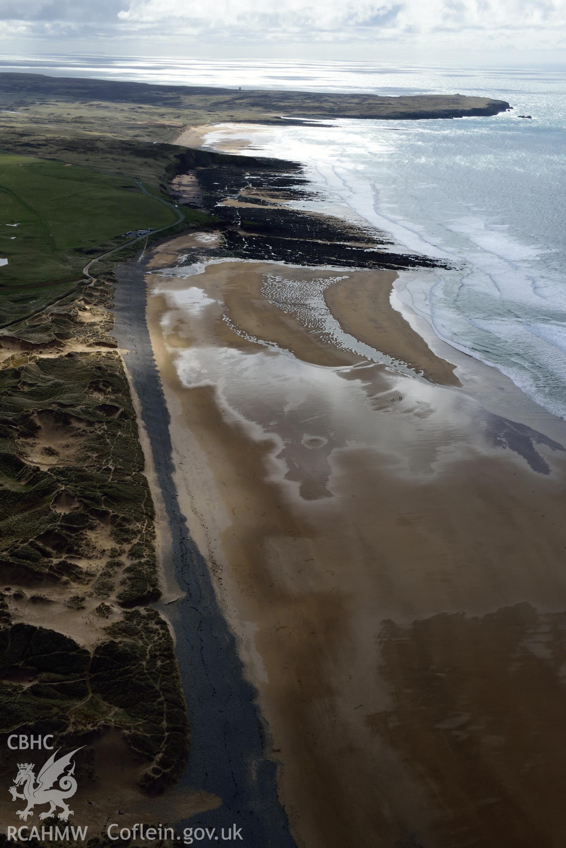 Freshwater West. Baseline aerial reconnaissance survey for the CHERISH Project. ? Crown: CHERISH PROJECT 2018. Produced with EU funds through the Ireland Wales Co-operation Programme 2014-2020. All material made freely available through the Open Government Licence.