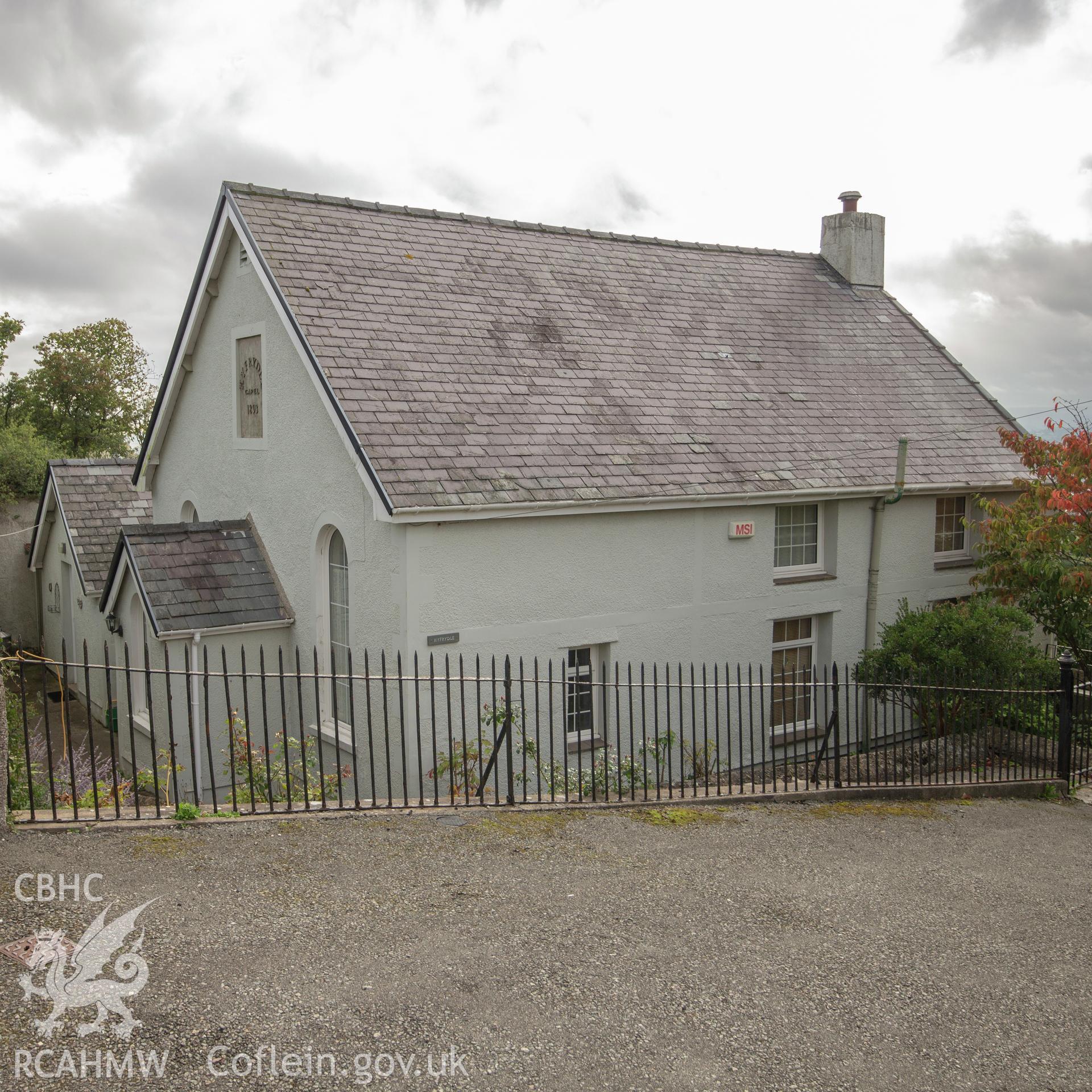 Colour photograph showing side elevation of Hyfrydle Welsh Calvinistic Methodist Chapel, St. Bueno's Road, Gogarth, Llandudno. Photographed by Richard Barrett on 17th September 2018.