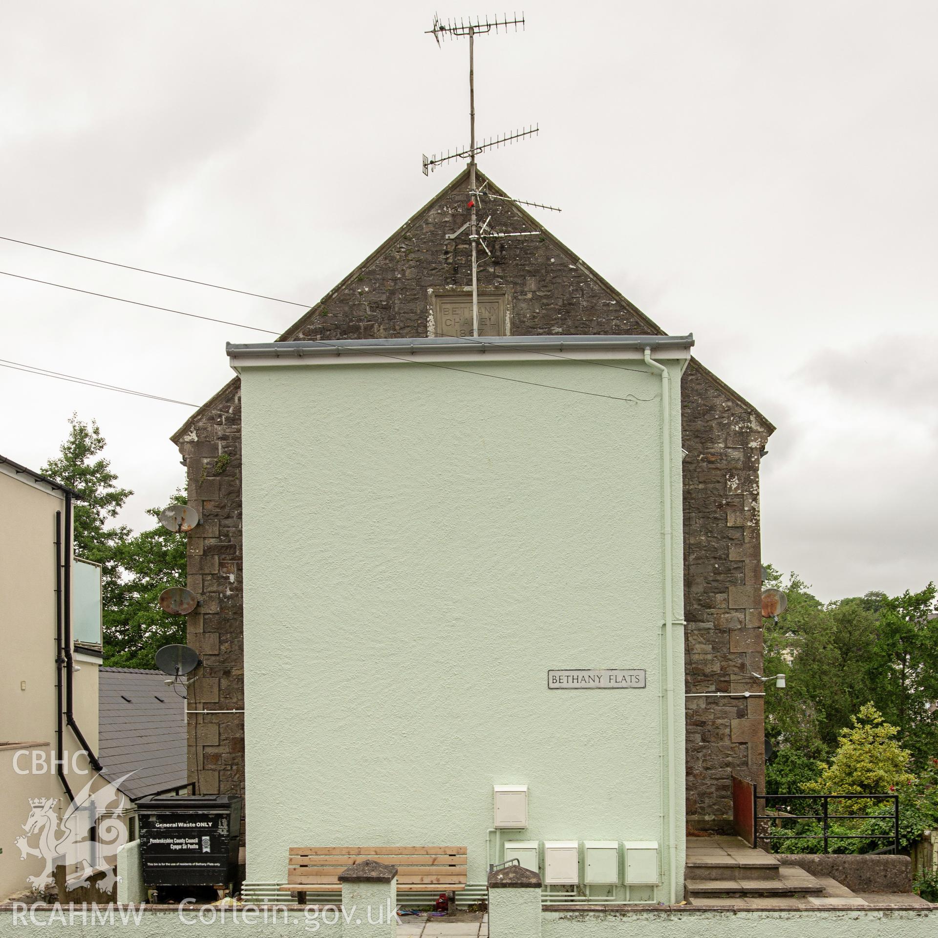 Colour photograph showing front elevation of former Bethany Calvinistic Methodist Chapel, Brewery Terrace, Saundersfoot. Photographed by Richard Barrett on 20th June 2018.