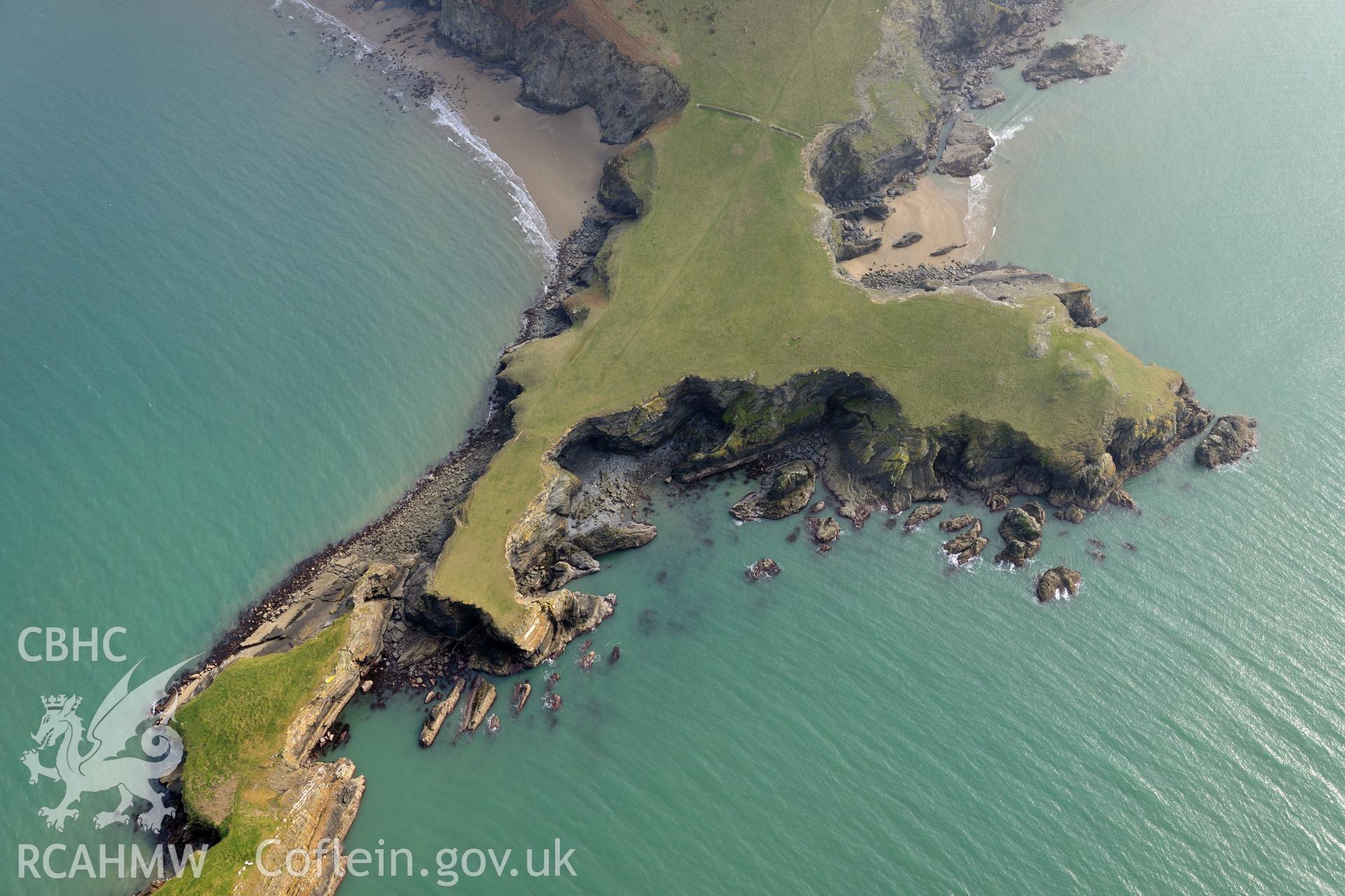 Royal Commission aerial photograph of Ynys Lochtyn taken on 27th March 2017. Baseline aerial reconnaissance survey for the CHERISH Project. ? Crown: CHERISH PROJECT 2017. Produced with EU funds through the Ireland Wales Co-operation Programme 2014-2020. All material made freely available through the Open Government Licence.