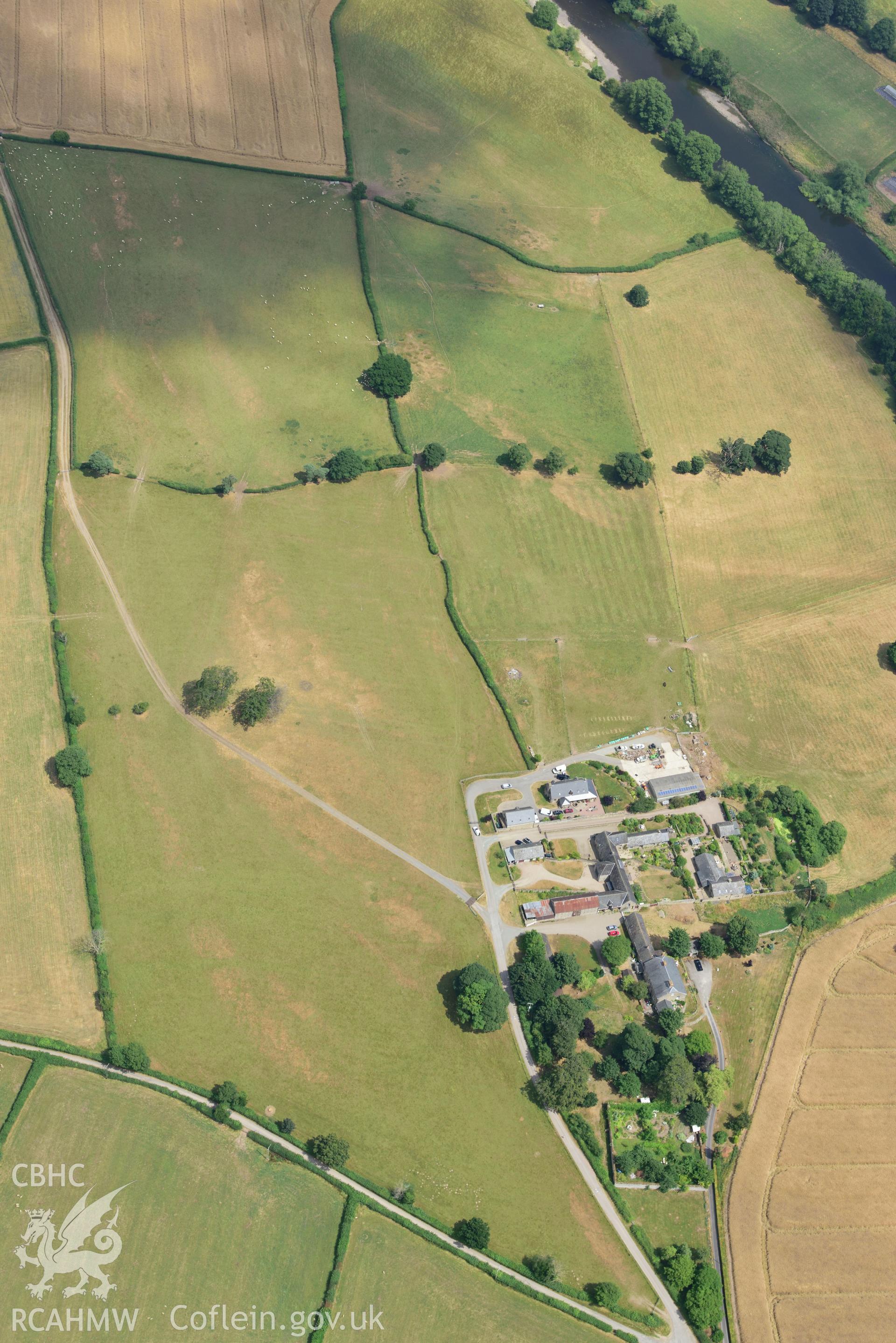Royal Commission aerial photography of Clyro Roman fort, with parchmarks, taken on 19th July 2018 during the 2018 drought.