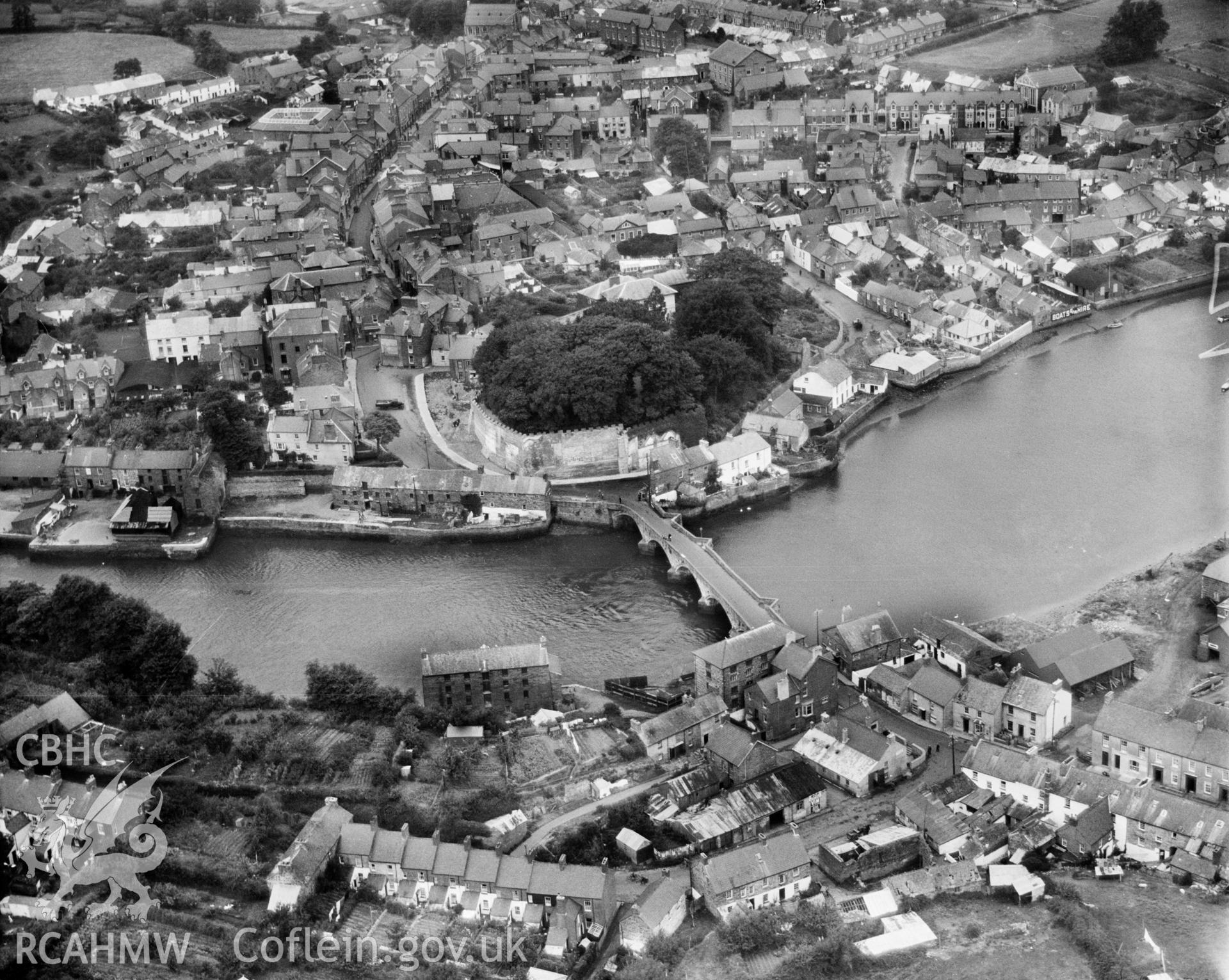 General view of Cardigan, oblique aerial view. 5?x4? black and white glass plate negative.