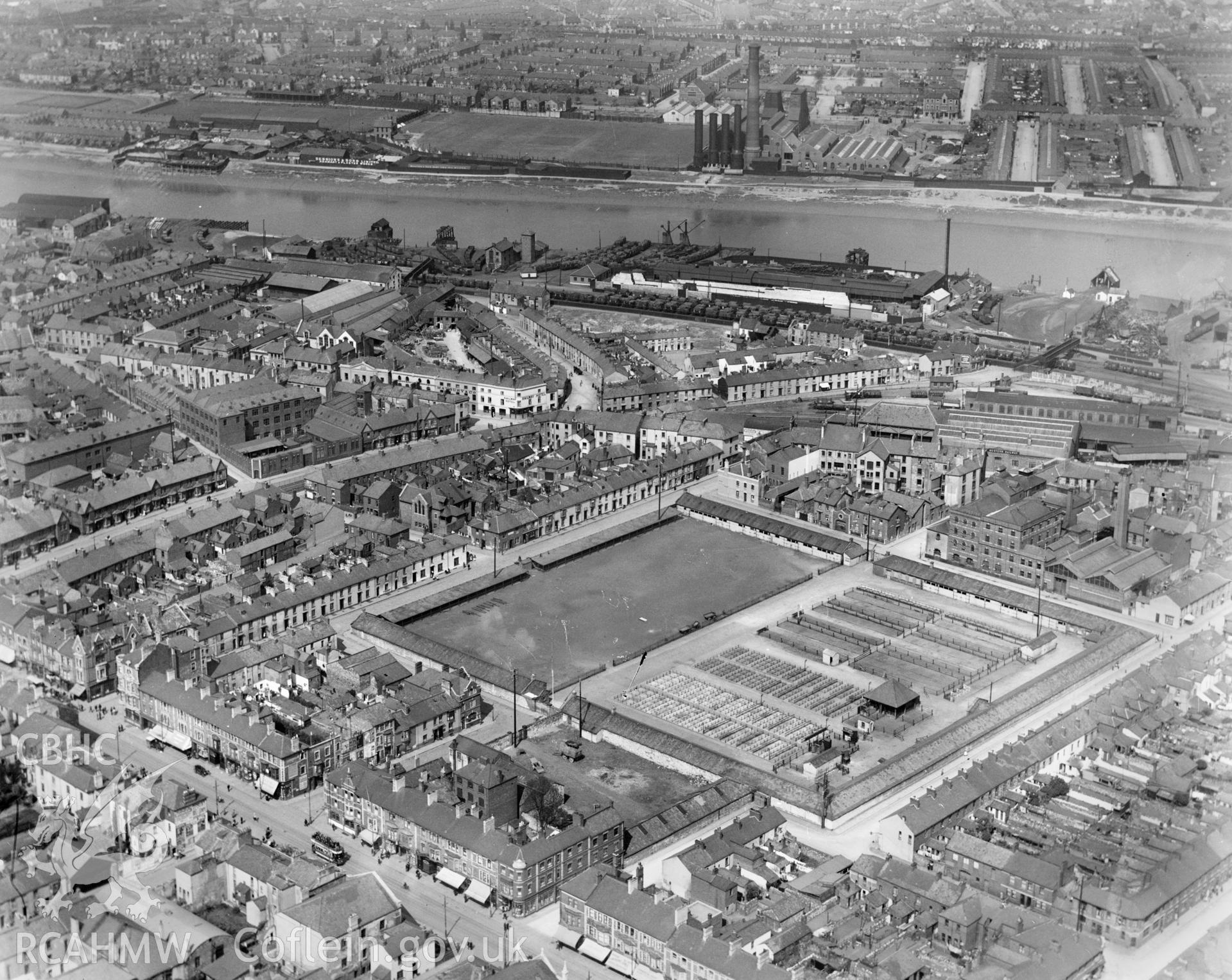 View of Newport showing town centre and cattle market, oblique aerial view. 5?x4? black and white glass plate negative.