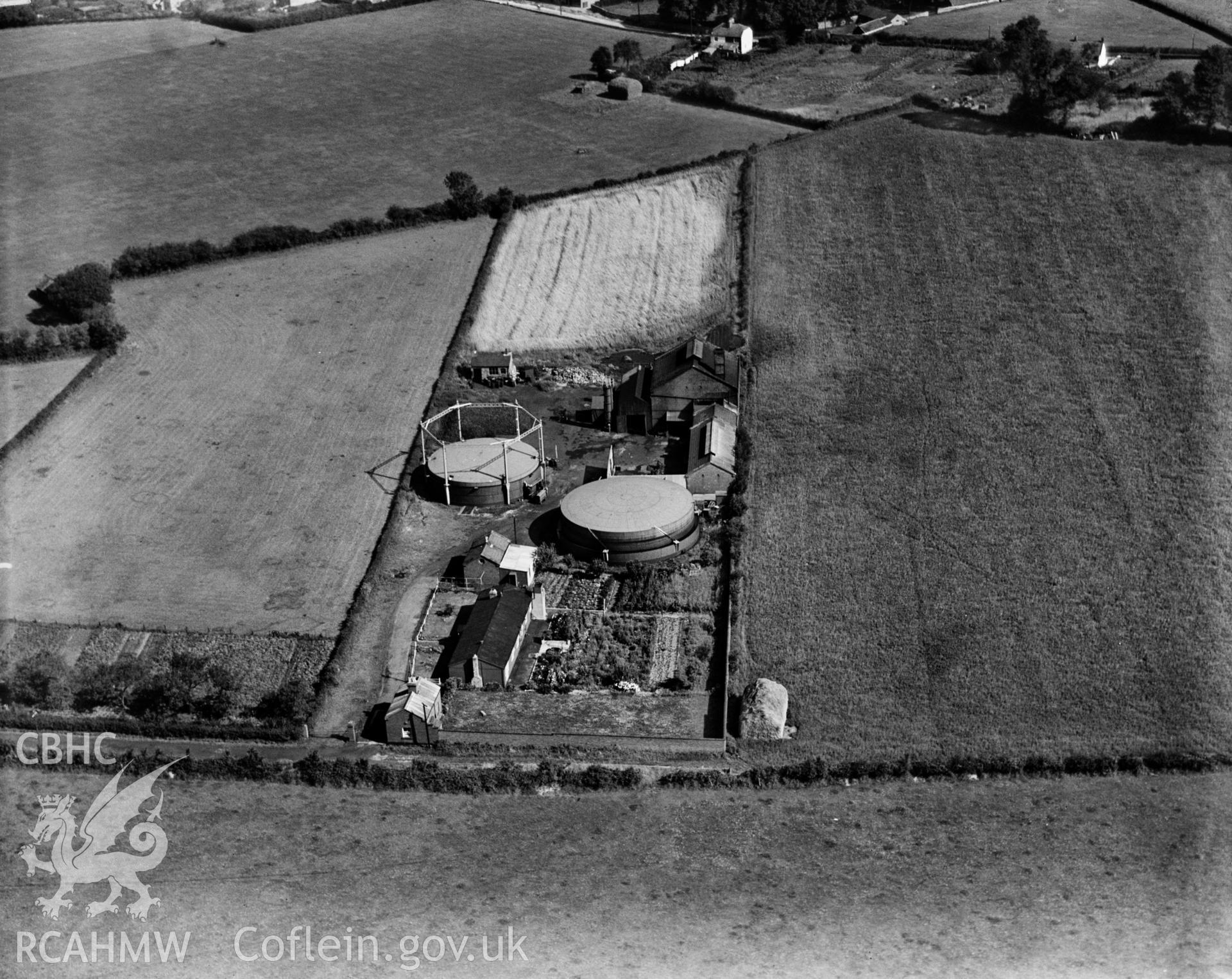 View of Caldicot Gas Works, oblique aerial view. 5?x4? black and white glass plate negative.