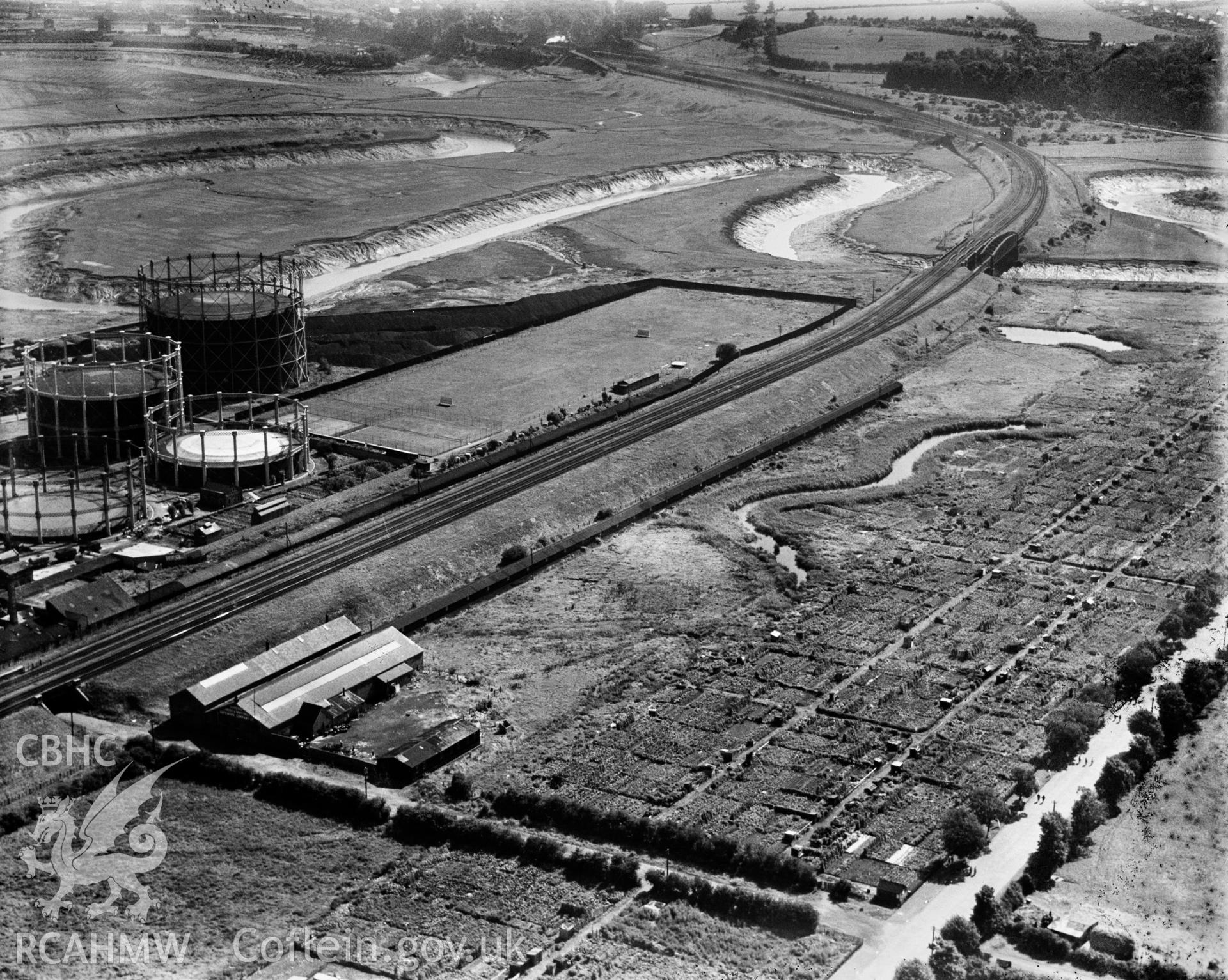 View of Dixon's Ropeworks, Grangetown, oblique aerial view. 5?x4? black and white glass plate negative.