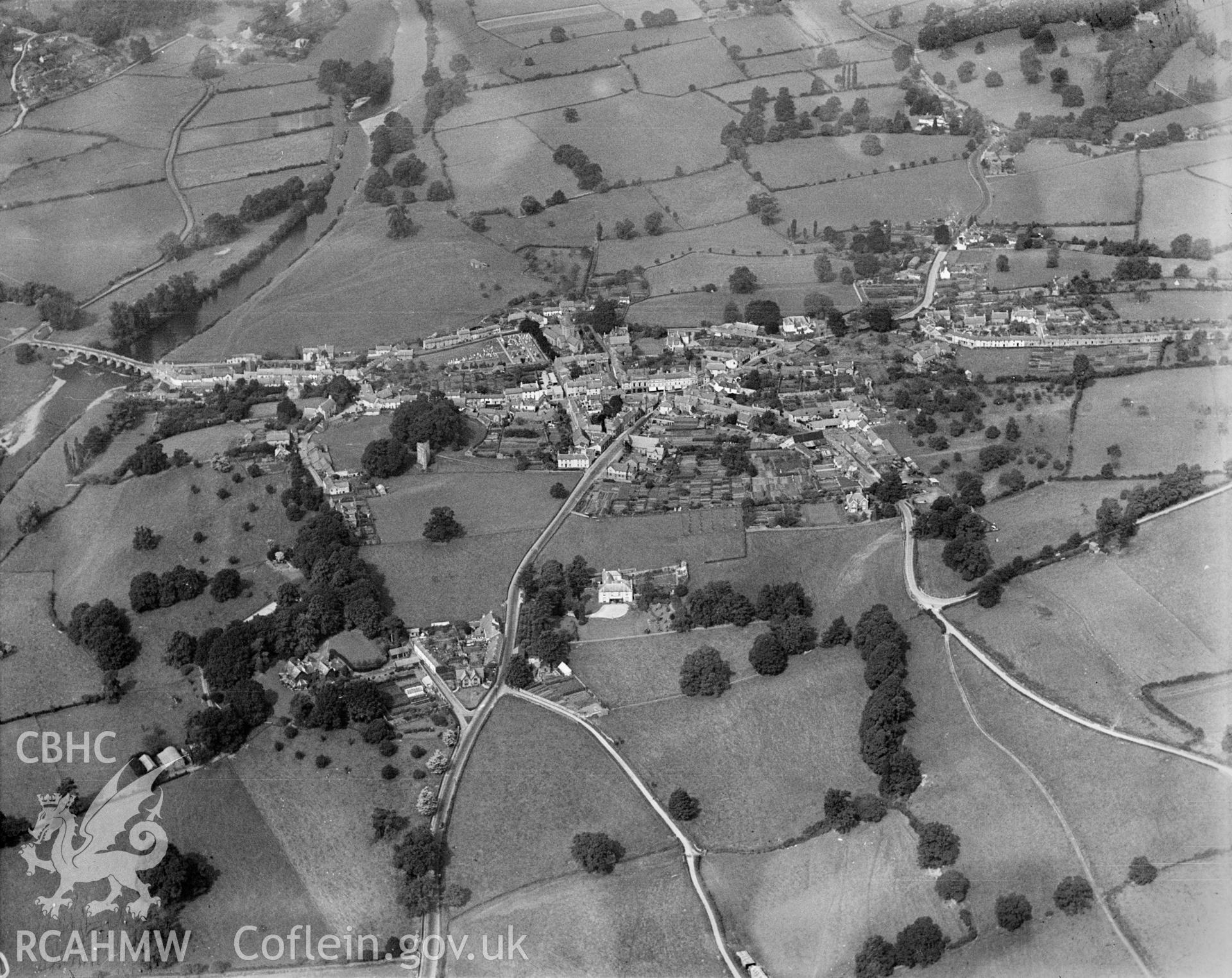 General view of Crickhowell, oblique aerial view. 5?x4? black and white glass plate negative.