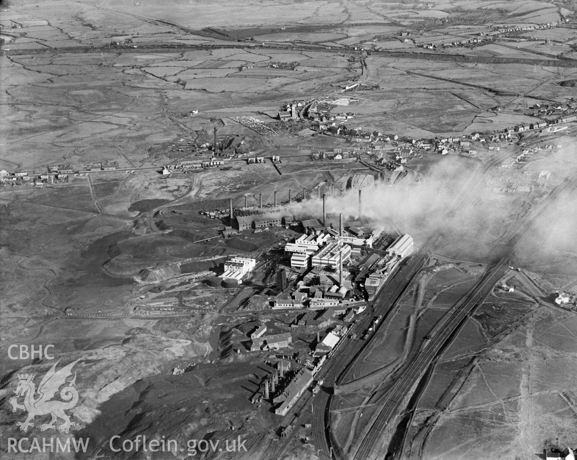 View of the National Smelting works, Llansamlet, commissioned by Imperial Smelting Corporation. Oblique aerial photograph, 5?x4? BW glass plate.
