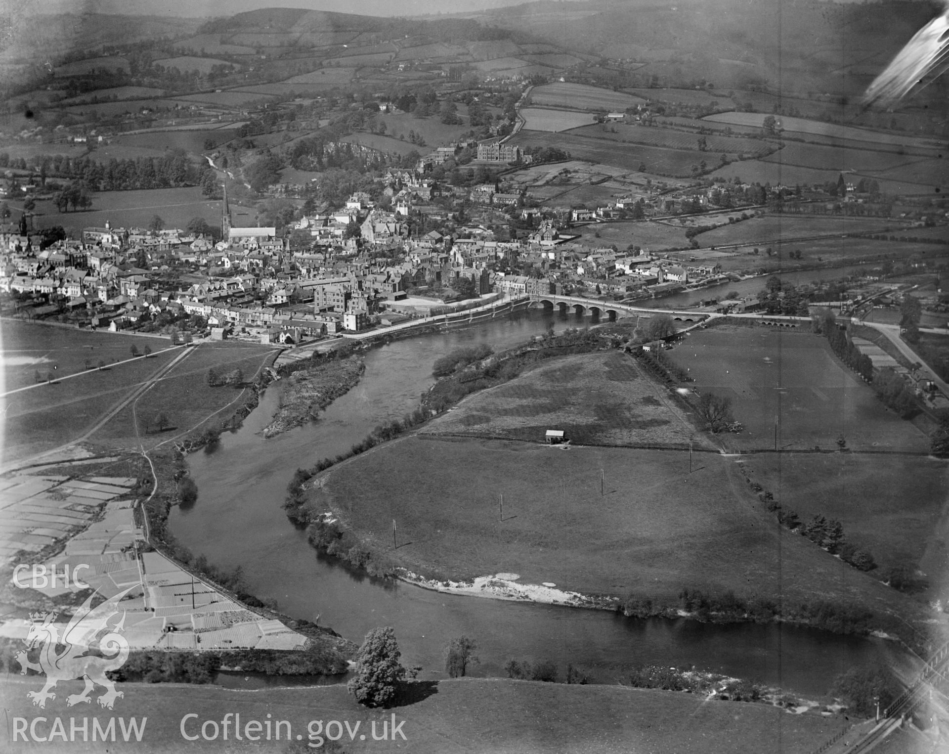 General view of Monmouth, oblique aerial view. 5?x4? black and white glass plate negative.