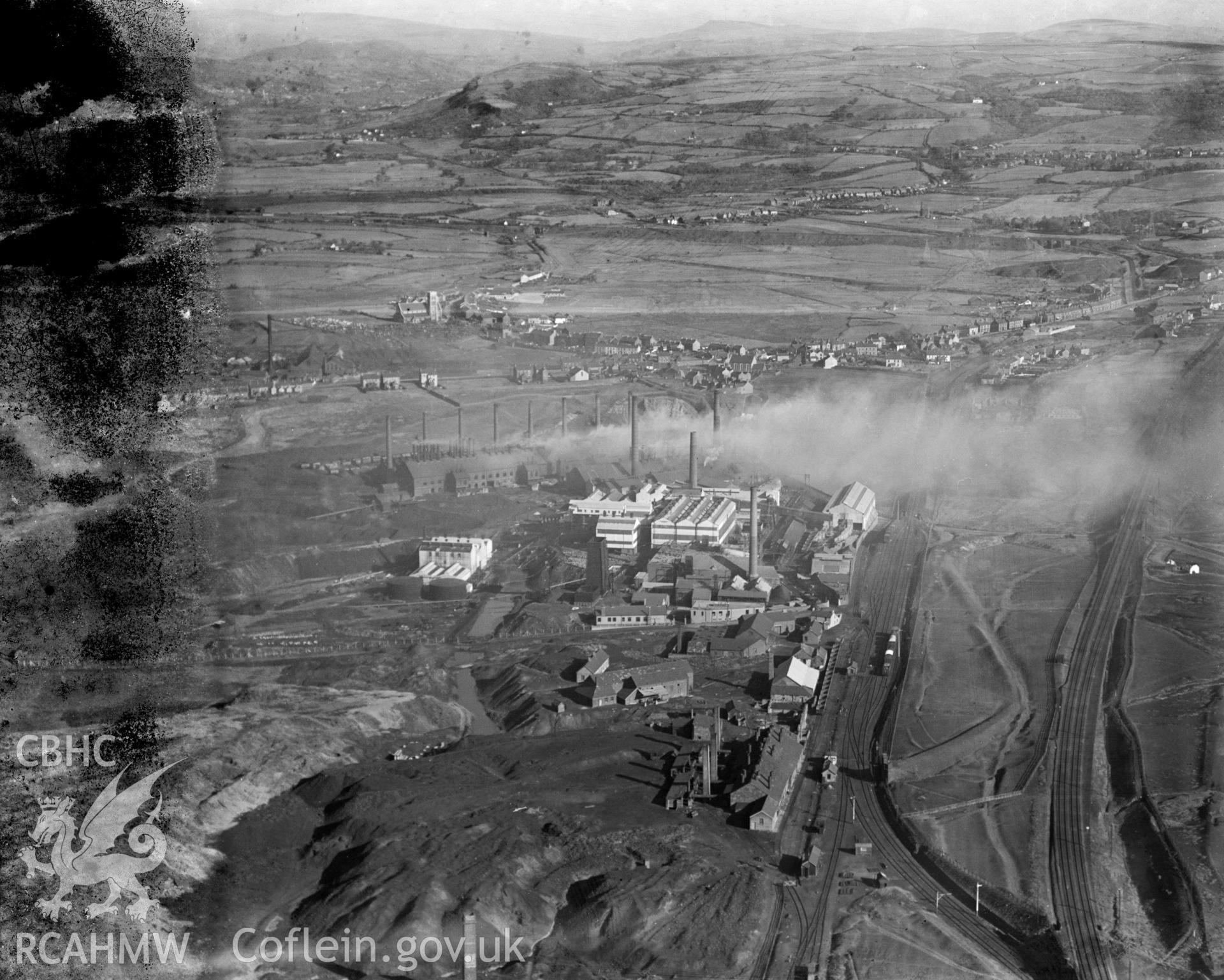 View of the National Smelting works, Llansamlet, commissioned by Imperial Smelting Corporation. Oblique aerial photograph, 5?x4? BW glass plate.