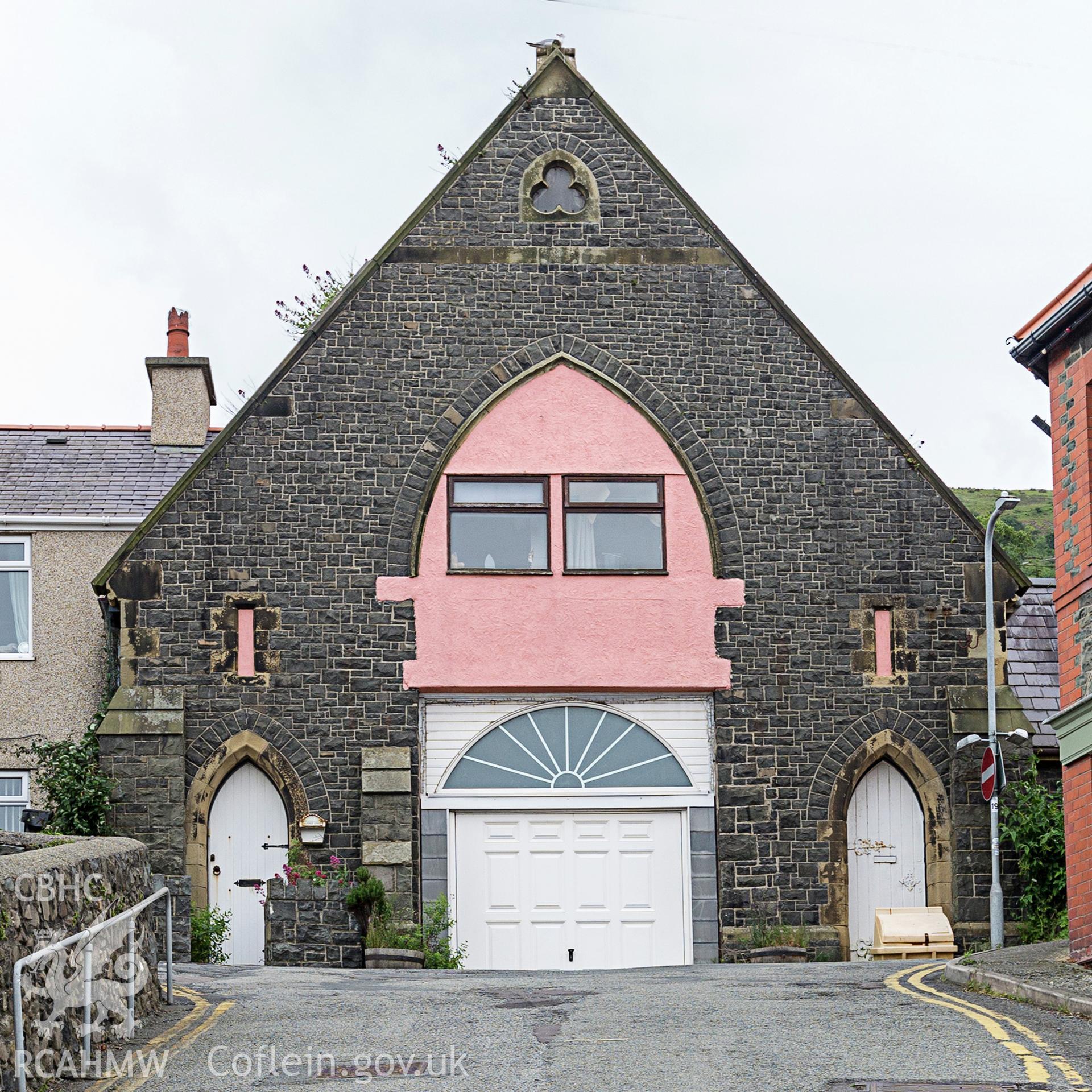 Colour photograph showing front elevation and entrance of the Calvinistic Methodist Chapel on Chapel Street, Penmaenmawr. Photographed by Richard Barrett on 15th June 2018.