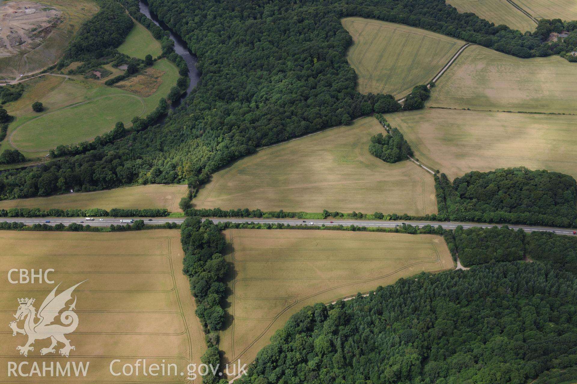 Darlan Wood Barrow, Rhiwabon. Oblique aerial photograph taken during the Royal Commission's programme of archaeological aerial reconnaissance by Toby Driver on 30th July 2015.