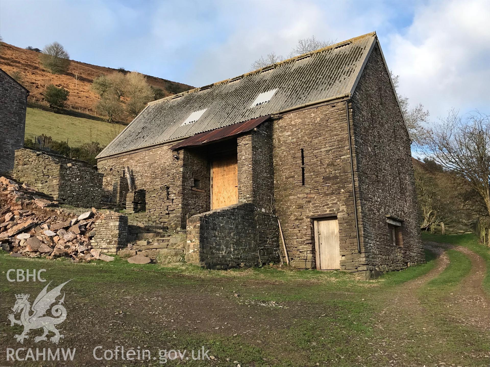 Exterior view of outbuilding at Ty-Hwnt-y-Bwlch, Crucorney. Colour photograph taken by Paul R. Davis on 1st January 2019.