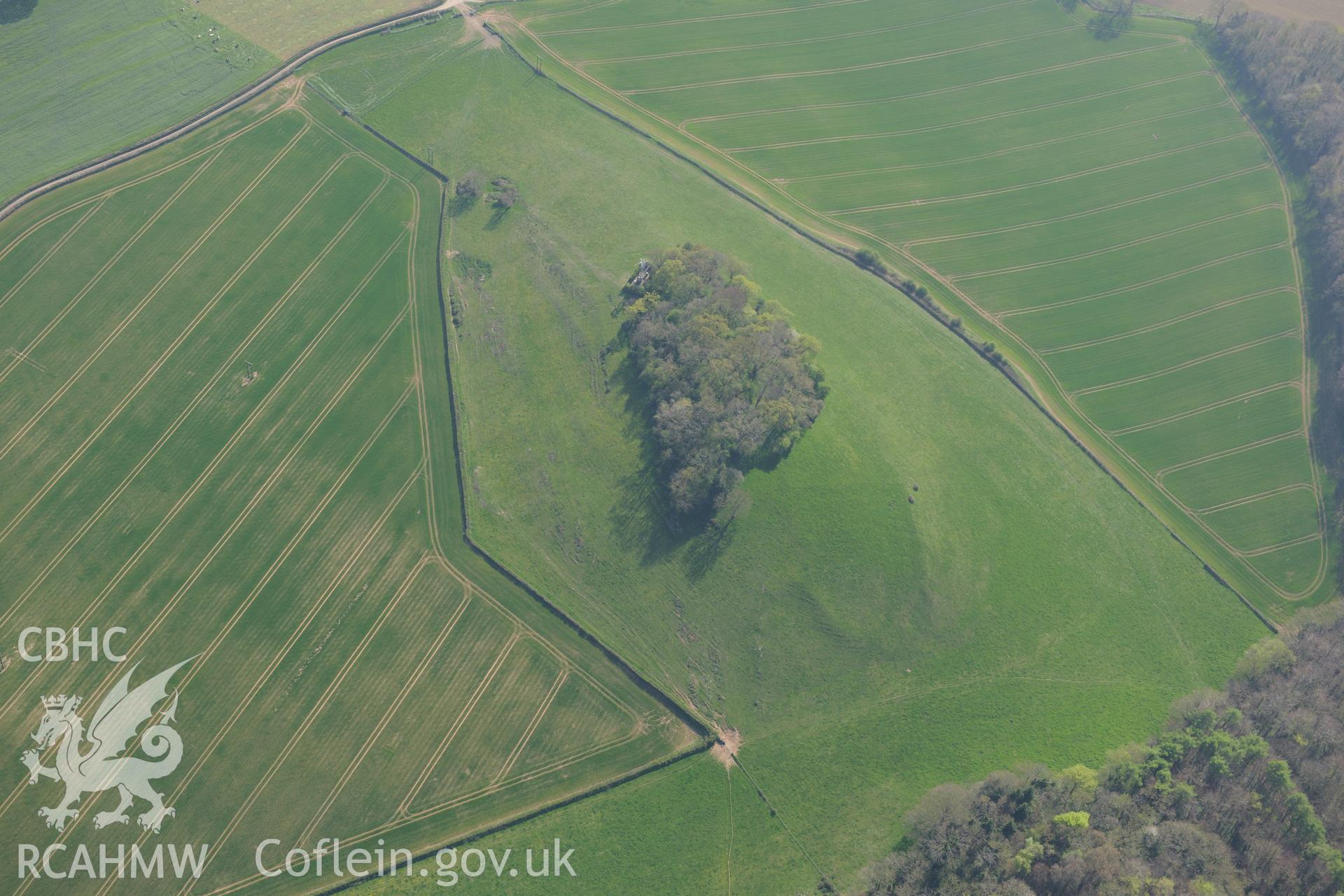 Earthwork Enclosure, Willis Hill. Oblique aerial photograph taken during the Royal Commission's programme of archaeological aerial reconnaissance by Toby Driver on 21st April 2015