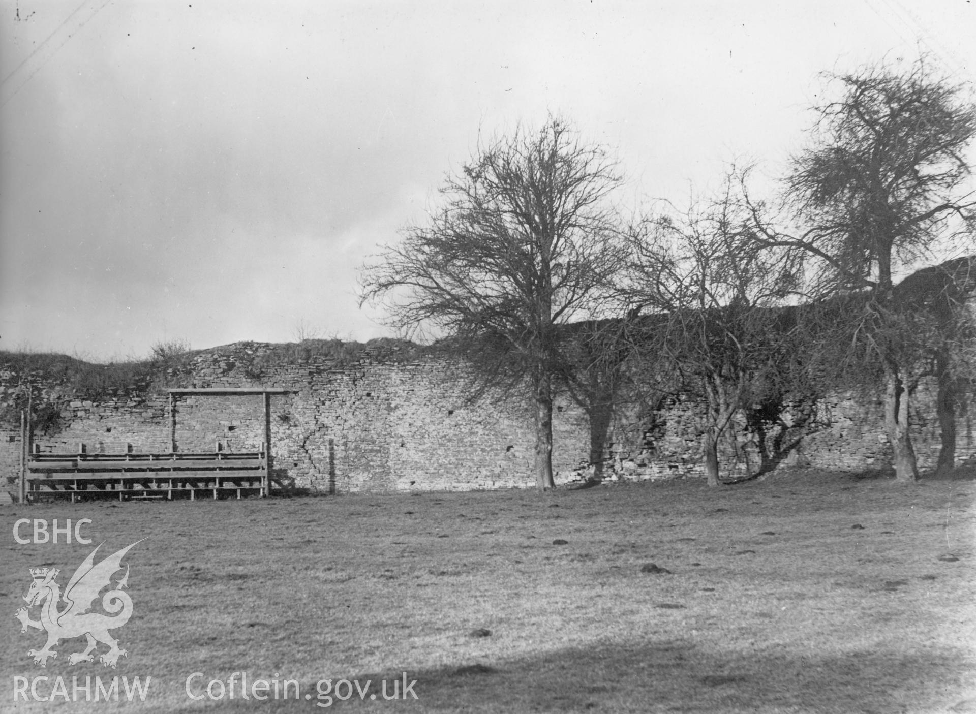 Digital copy of a photograph showing White Castle, dated 1920.