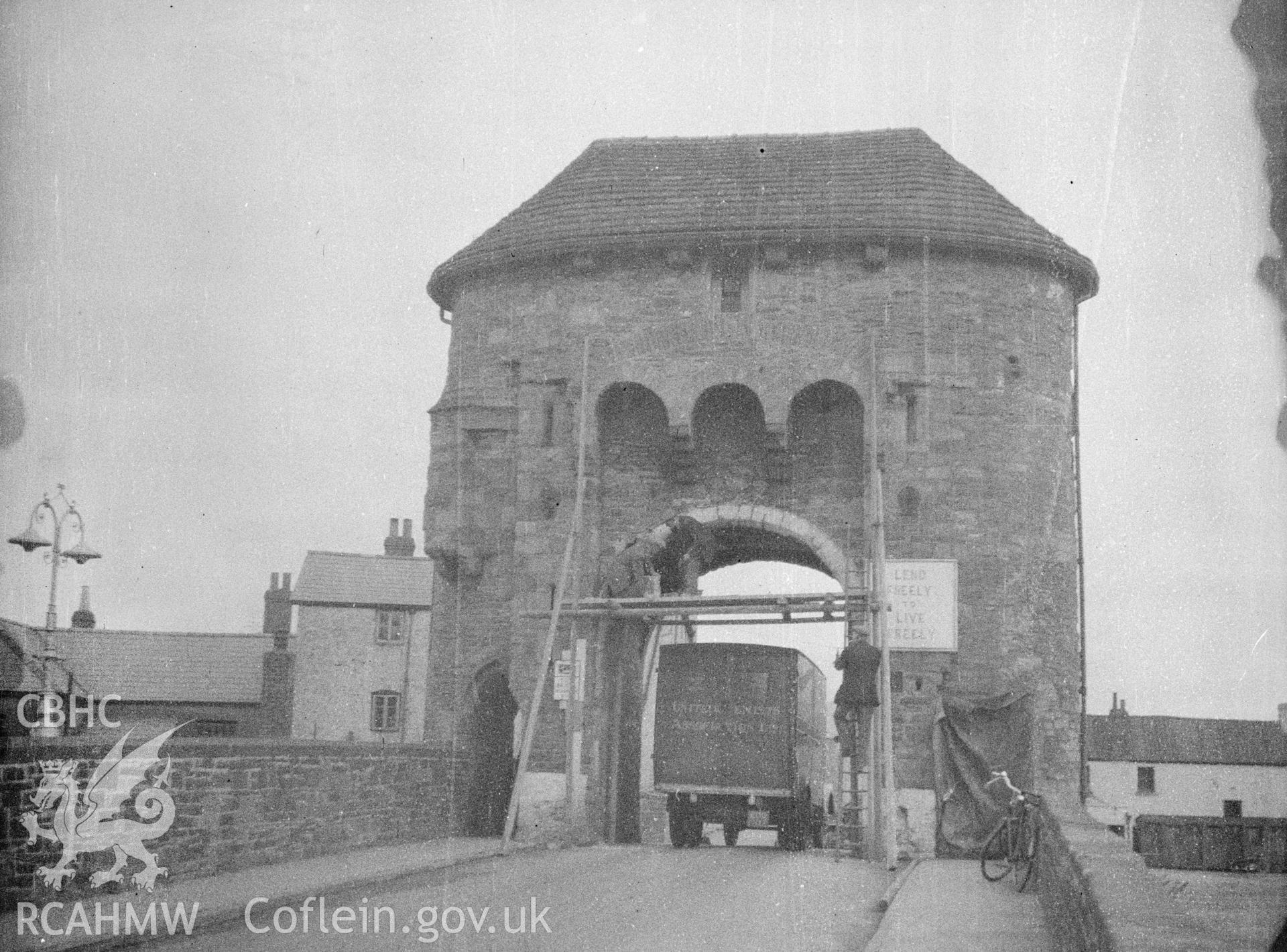 Digital copy of a black and white negative showing Monnow Bridge.
