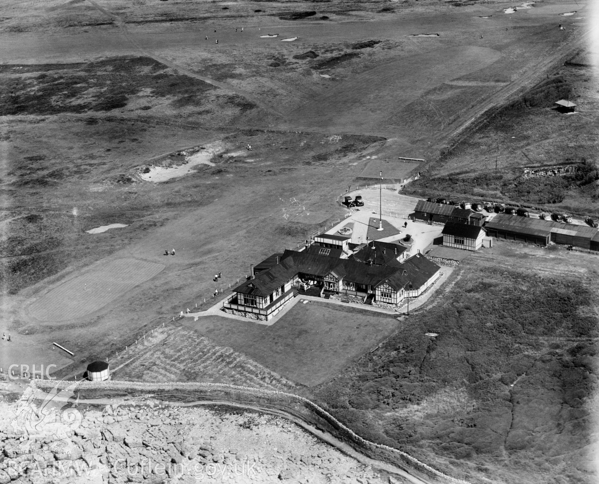 View of Royal Porthcawl golf couse and clubhouse, oblique aerial view. 5?x4? black and white glass plate negative.