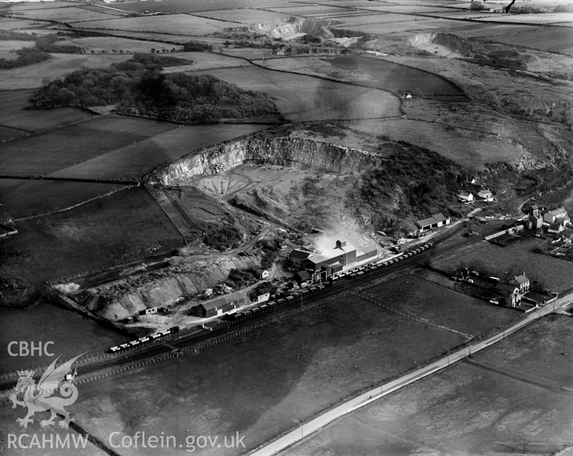 View of C.F. Gaen, Cornelly Quarries, Pyle, oblique aerial view. 5?x4? black and white glass plate negative.