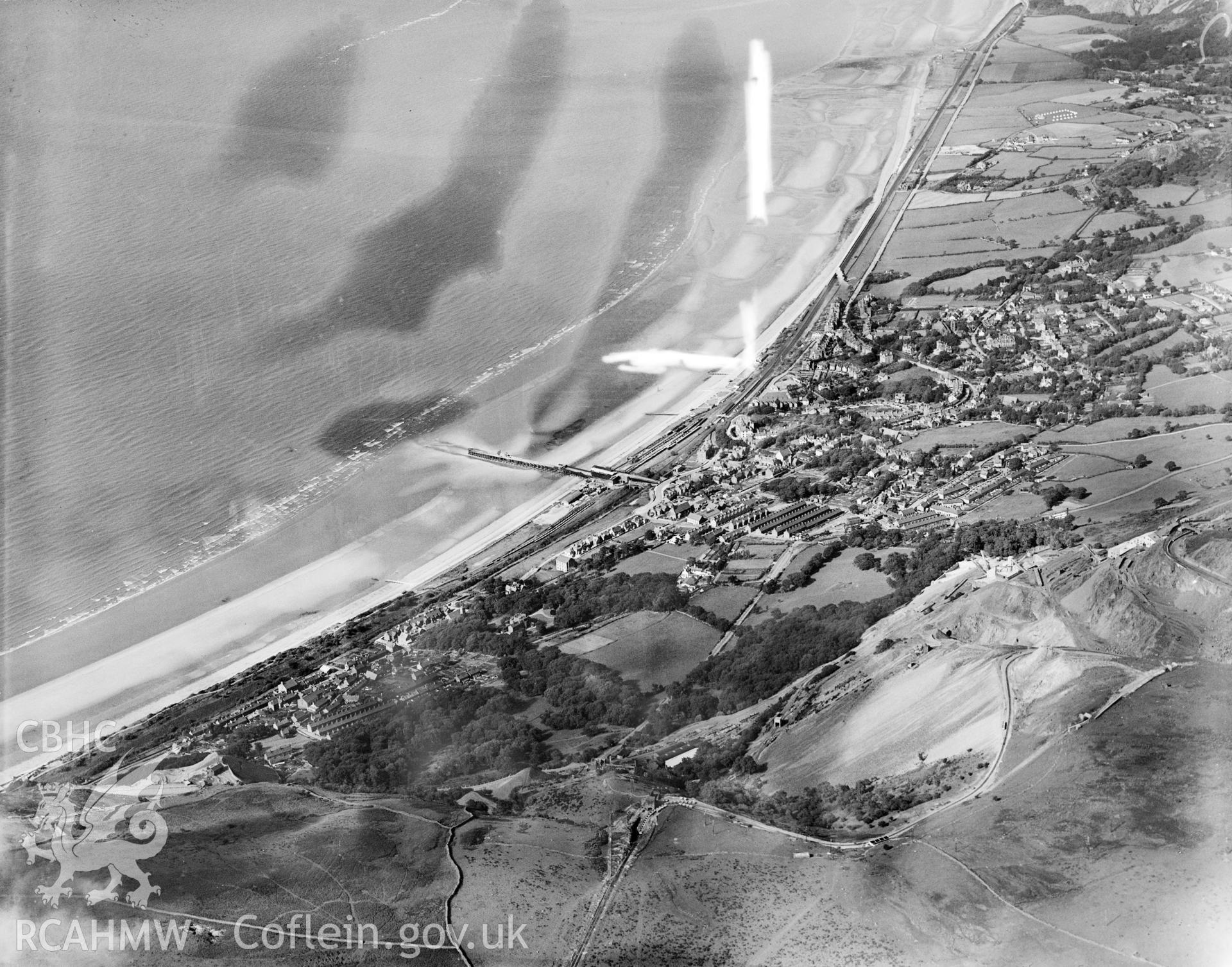 View of Penmaenmawr, oblique aerial view. 5?x4? black and white glass plate negative.