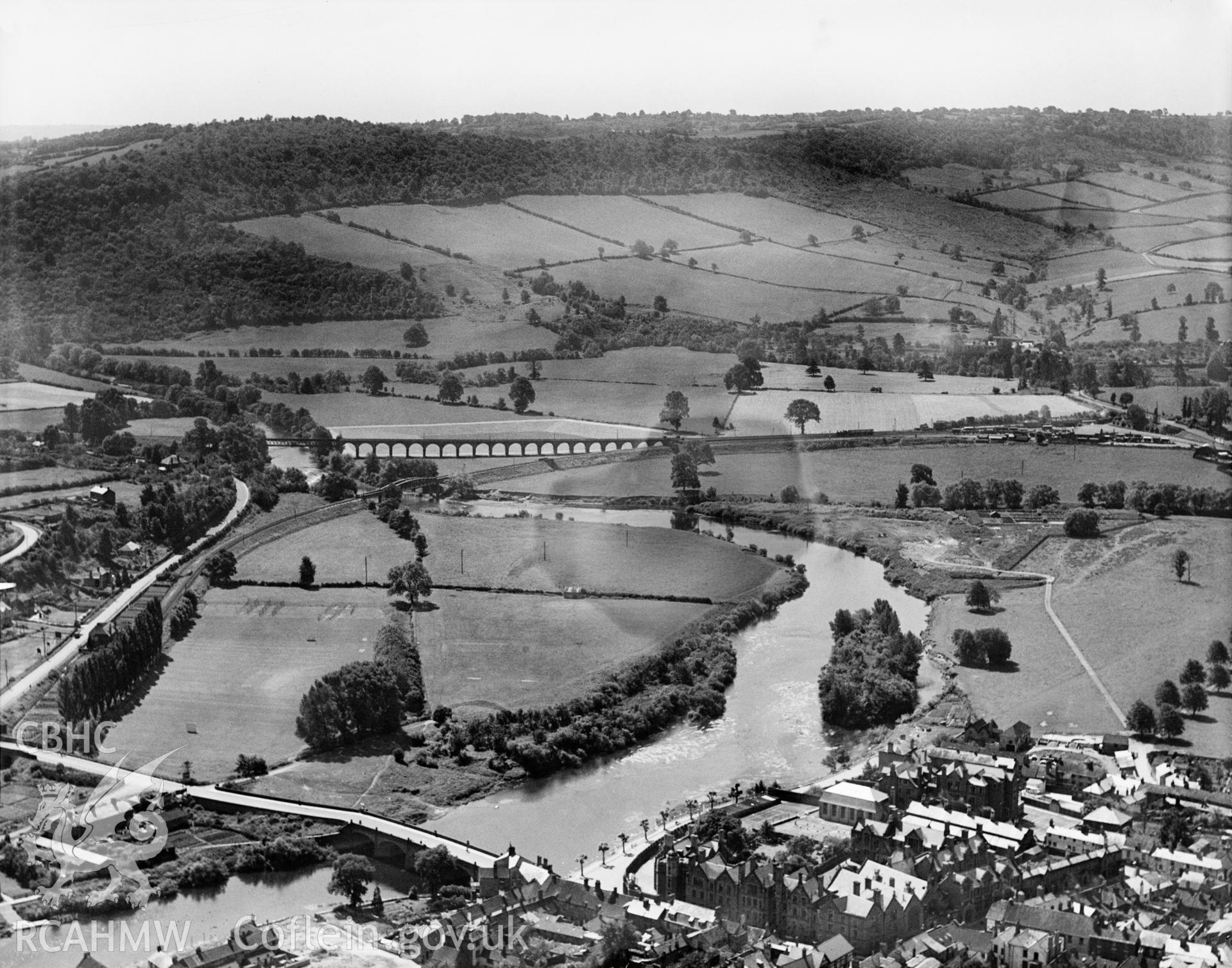 View of Monmouth showing school and viaduct, oblique aerial view. 5?x4? black and white glass plate negative.