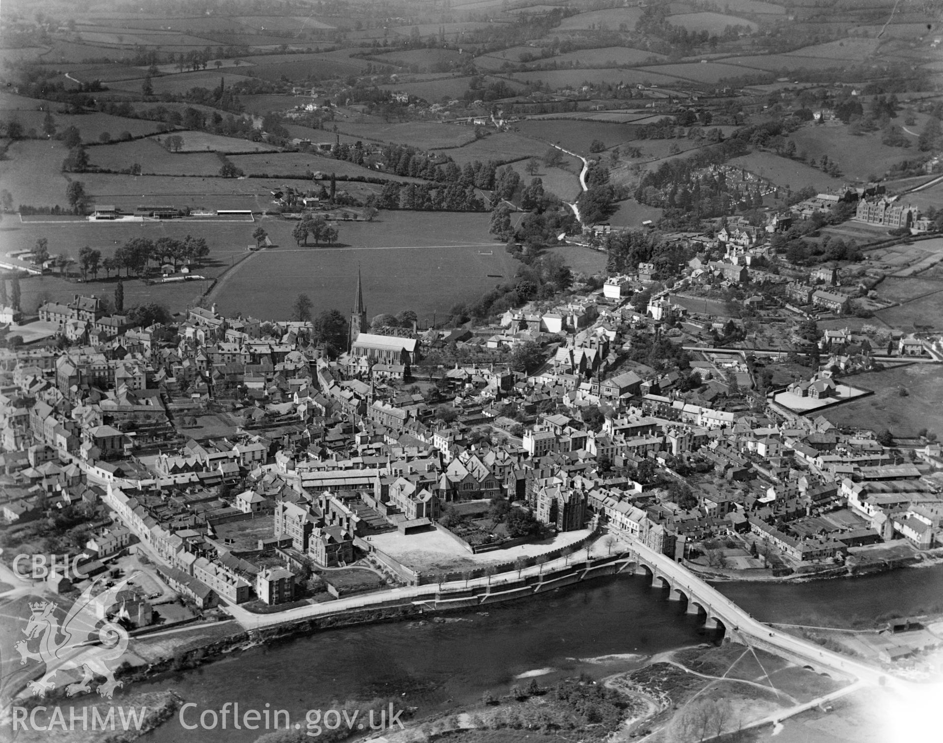 General view of Monmouth, oblique aerial view. 5?x4? black and white glass plate negative.