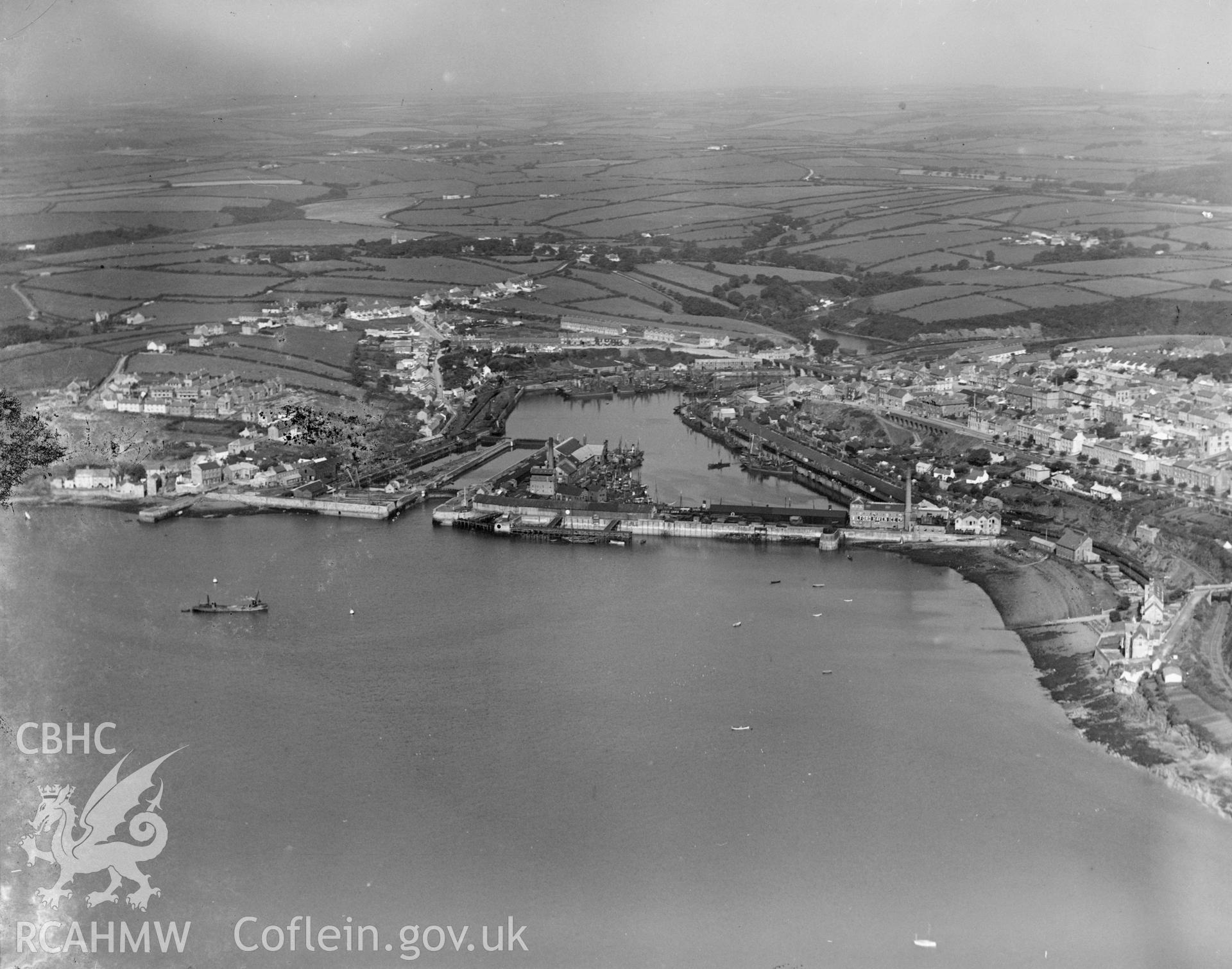 View of Milford Haven, oblique aerial view. 5?x4? black and white glass plate negative.