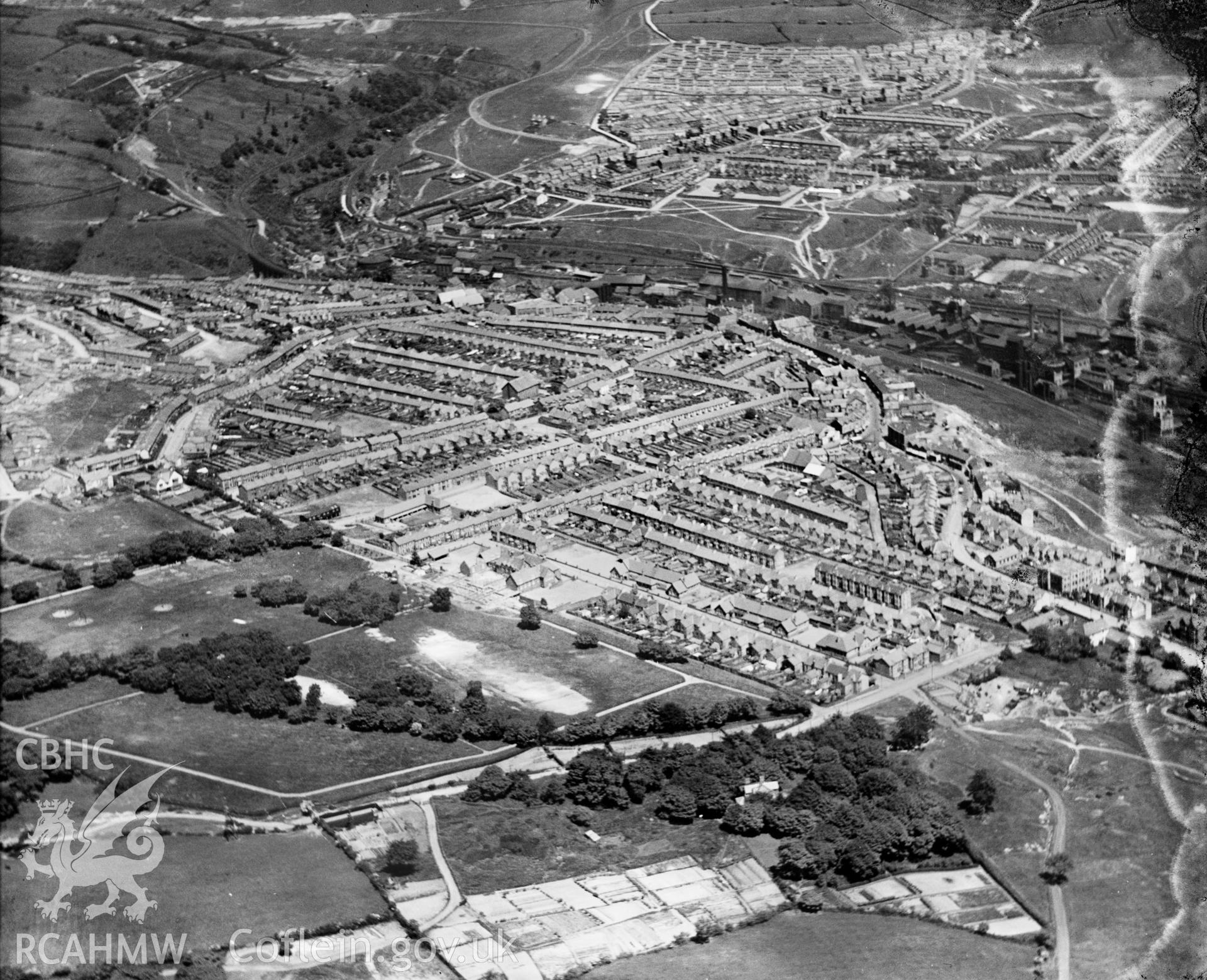 View of new housing at Aberbargoed, oblique aerial view. 5?x4? black and white glass plate negative.
