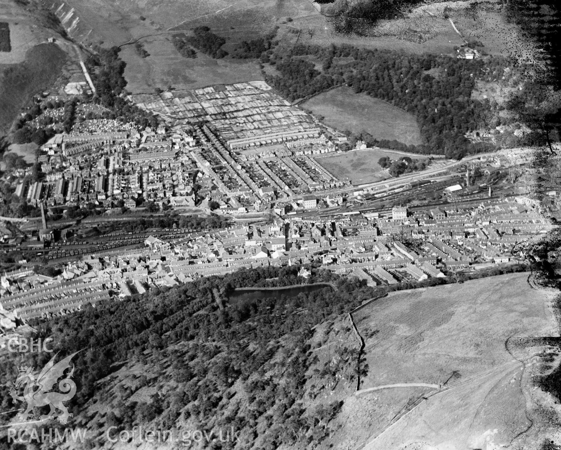 General view of Mountain Ash, oblique aerial view. 5?x4? black and white glass plate negative.