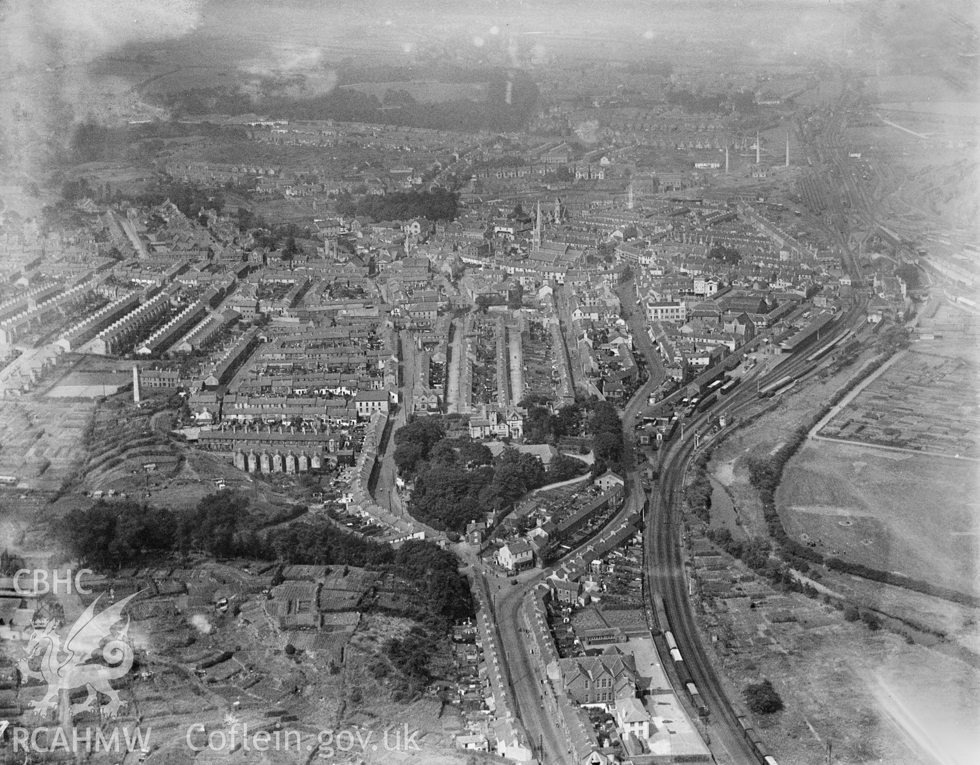 General view of Aberdare, oblique aerial view. 5?x4? black and white glass plate negative.