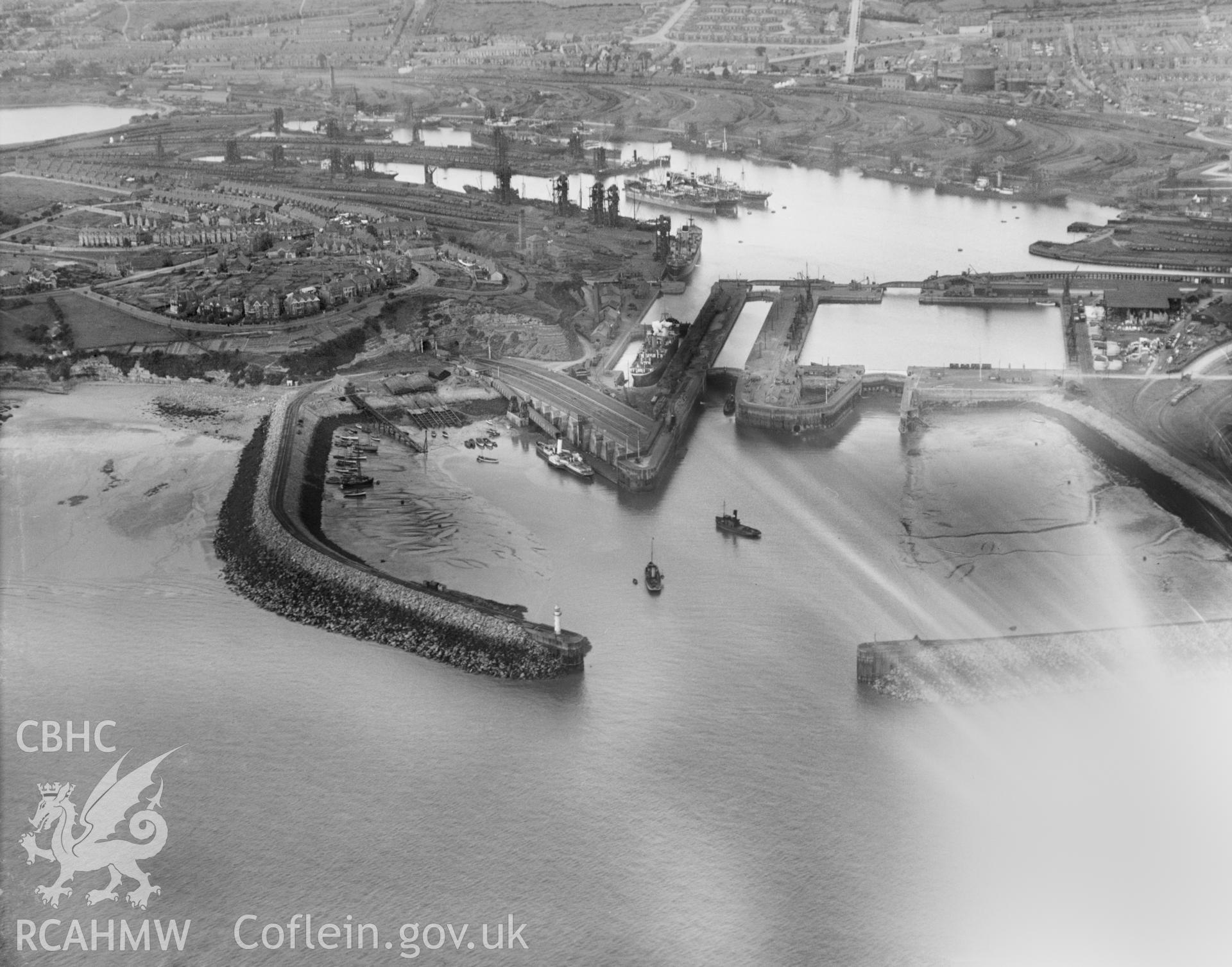 View of Barry docks, oblique aerial view. 5?x4? black and white glass plate negative.