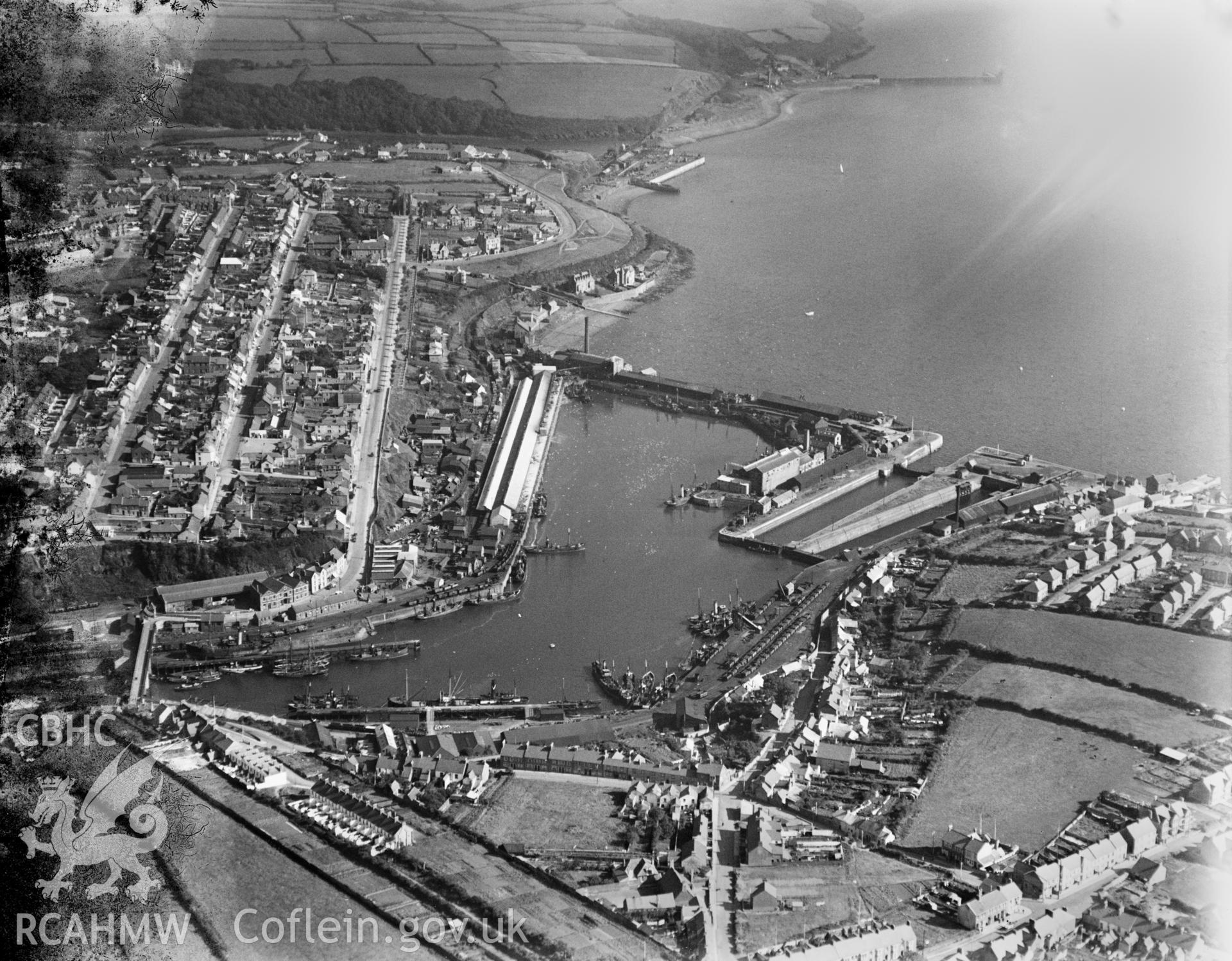 View of Milford Haven and docks, oblique aerial view. 5?x4? black and white glass plate negative.